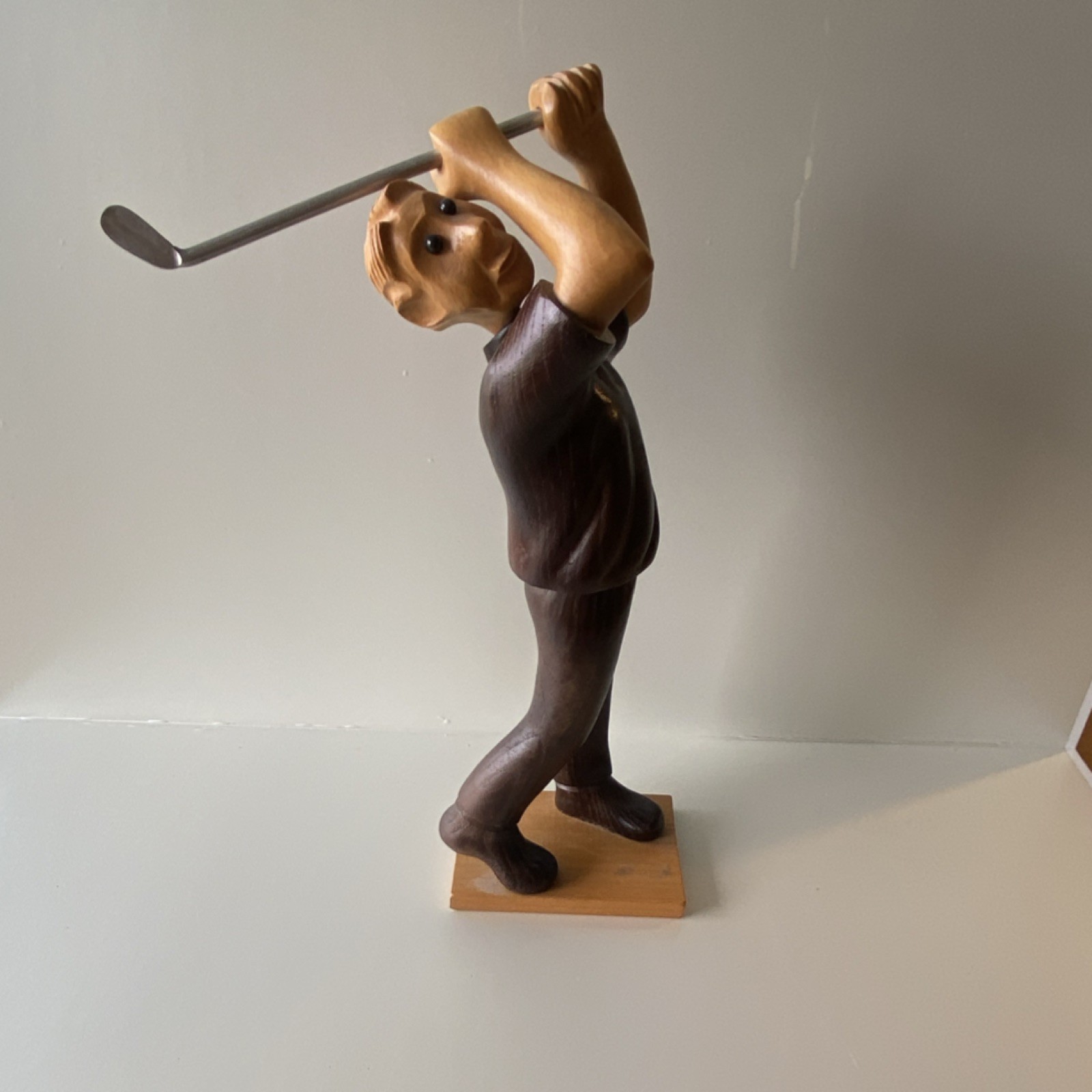 Romier Wood Golf Figurine Brown Beige Sports Sculpture for Adults Any Room Decor