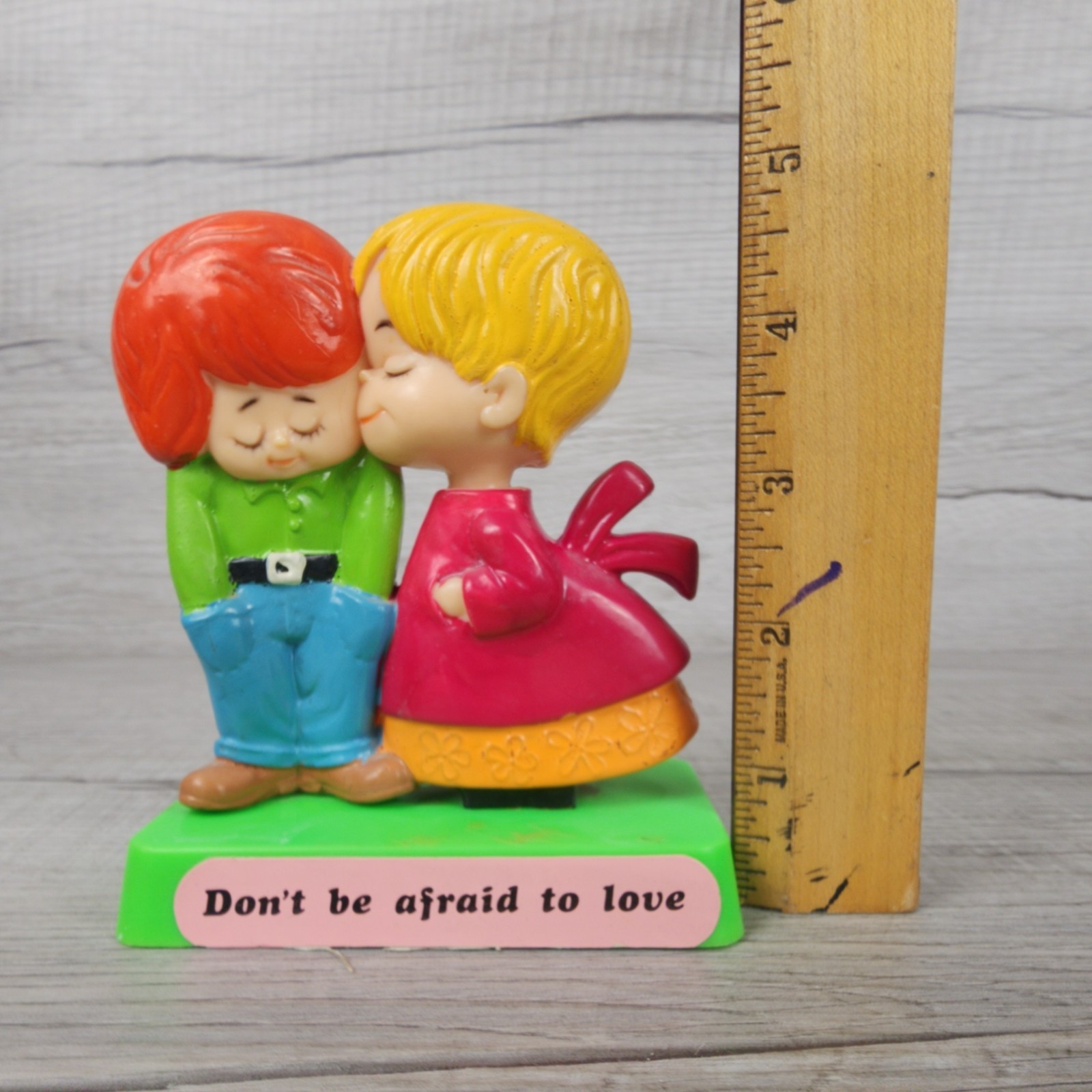 Vintage 1971 Berries Don’t Be Afraid Of Love Couple Retro 5″ Figurine Kitsch 403