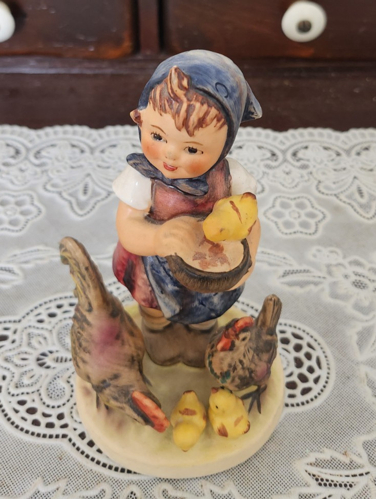 VINTAGE Goebel Hummel Figurine Feeding Time #199/I TMK-5, Germany