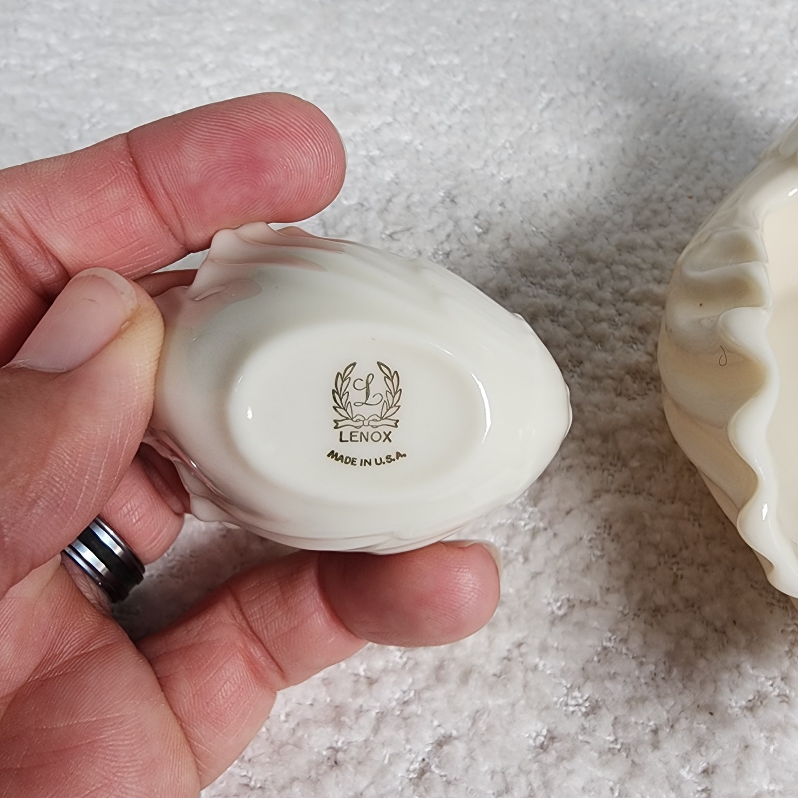 Lenox Vintage Ivory Porcelain Swans Cake Topper Set of 2 Trinket Dish Made in US