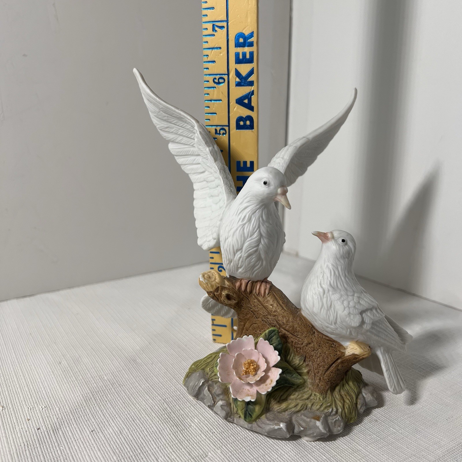 Beautiful Vintage Double Doves Porcelain Collectible Figurine.