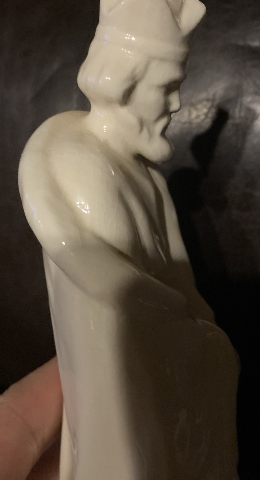 Goebel HX 82/K Porcelain White Nativity Standing King / Wiseman Figurine 6.5”