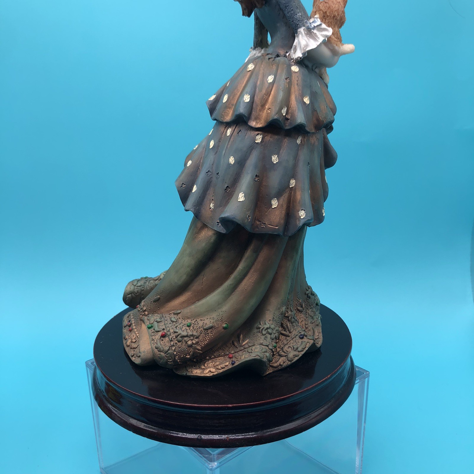 Giovanni Giftware Collection – Victorian Girl With Cat , 9.5”