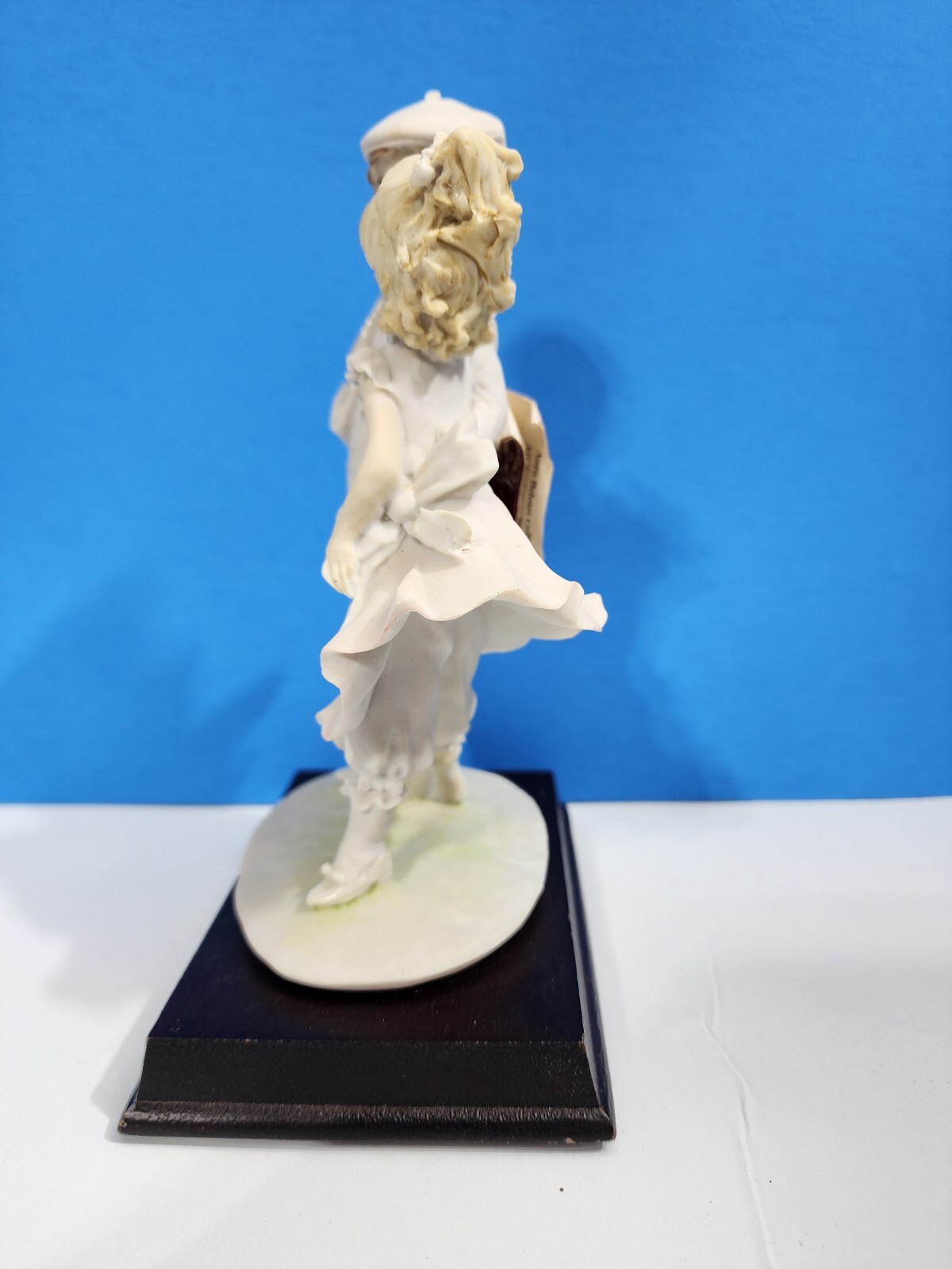 A. BELCARI PORCELAIN MAN AND WOMAN FIGURINE VINTAGE DEAR ARNART 8″
