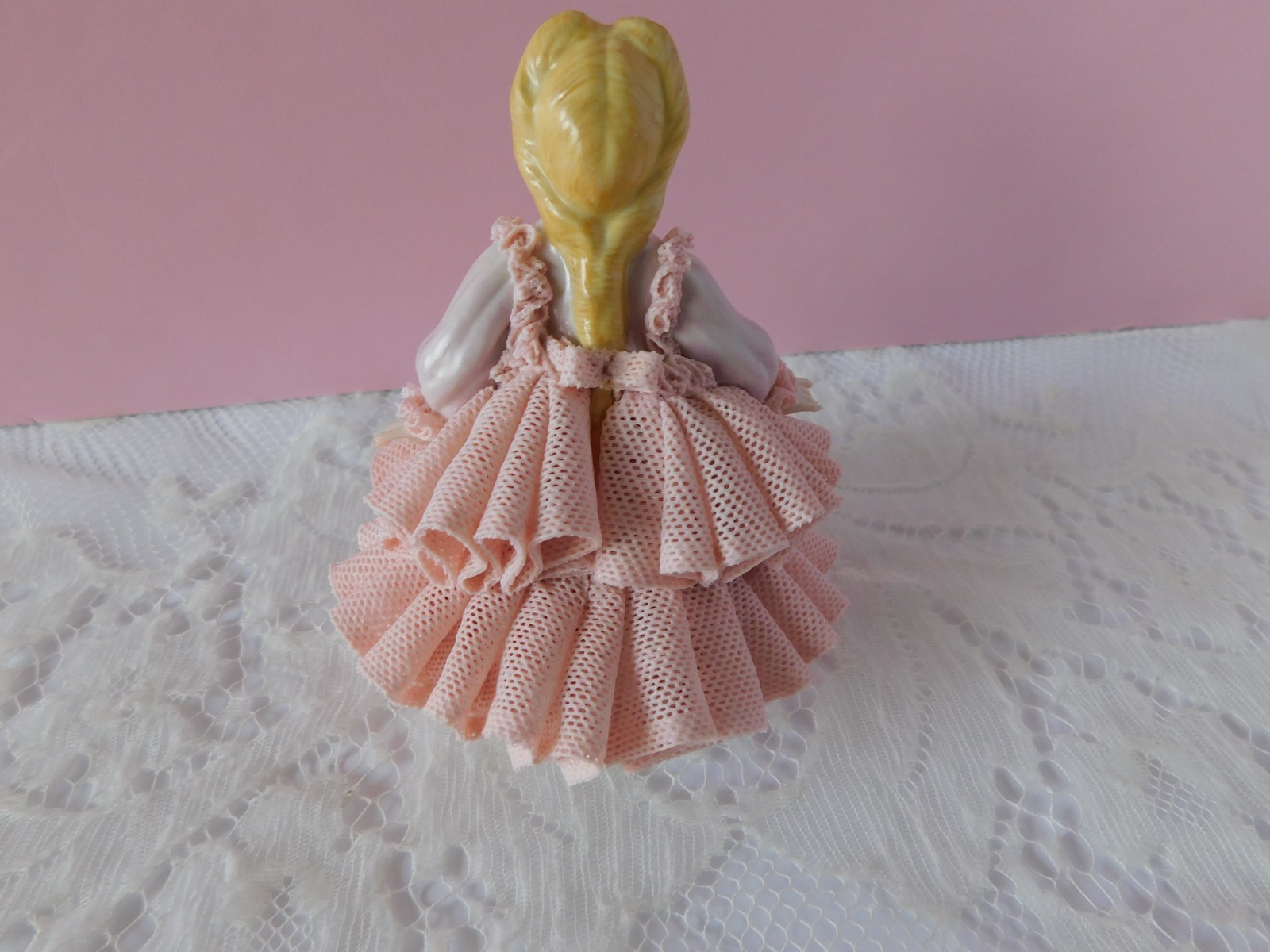 MULLER VOLKSTEDT IRISH DRESDEN FIGURE PORCELAIN LACE – KISS FOR MOTHER – MINT