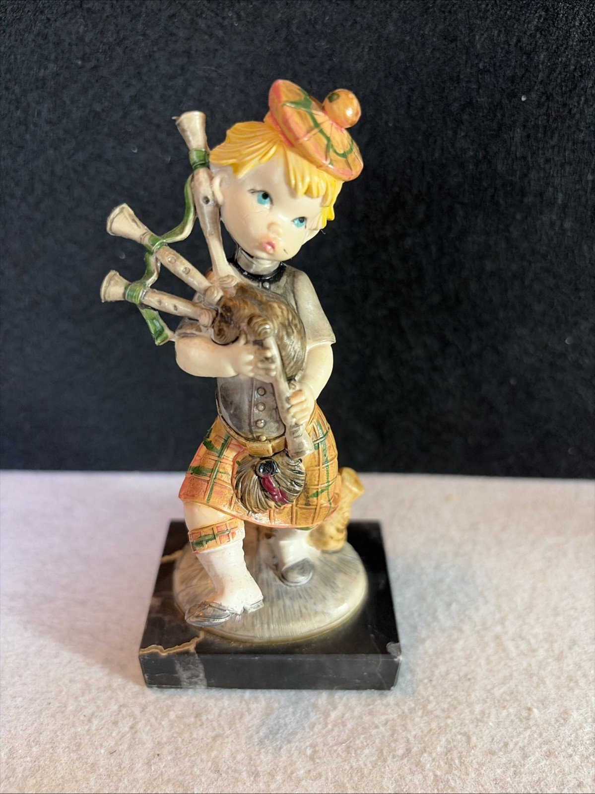 Vintage Simonelli Depose Italy 433 Scottish Boy Playing Bagpipes Figurine