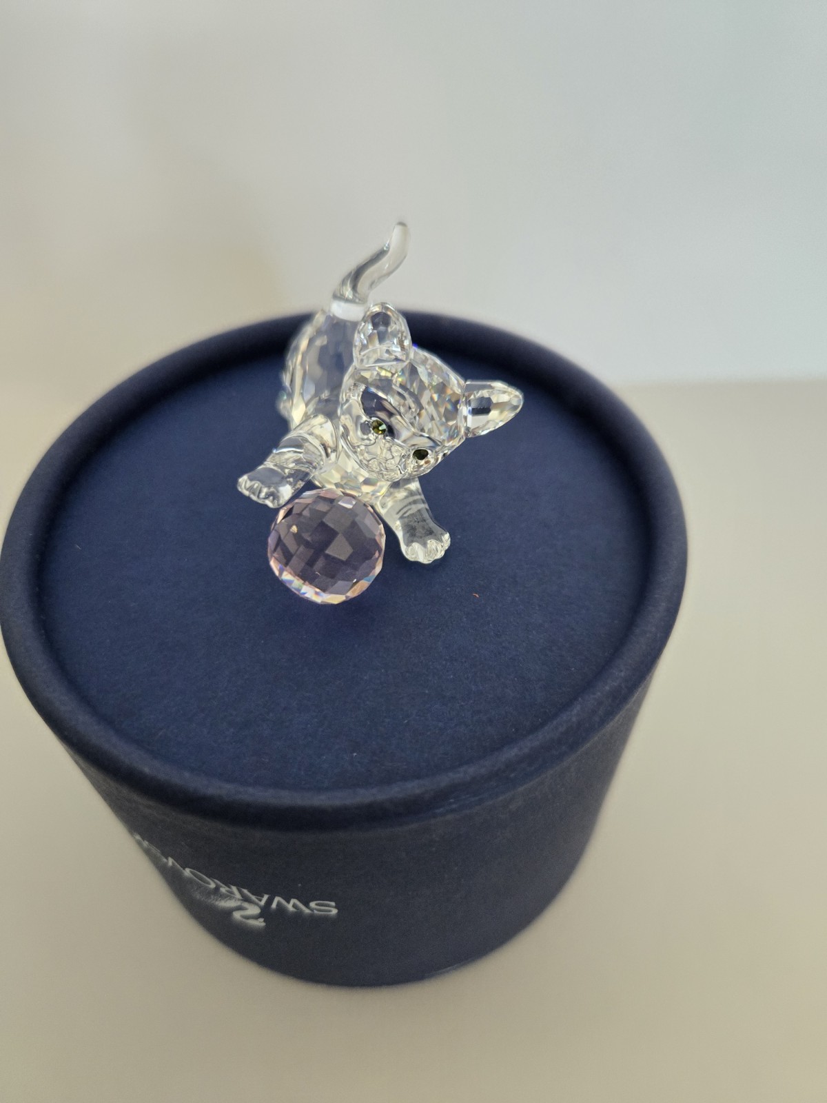 Swarovski Crystal Standing Kitten with pink crystal wool ball 631856 (V6)