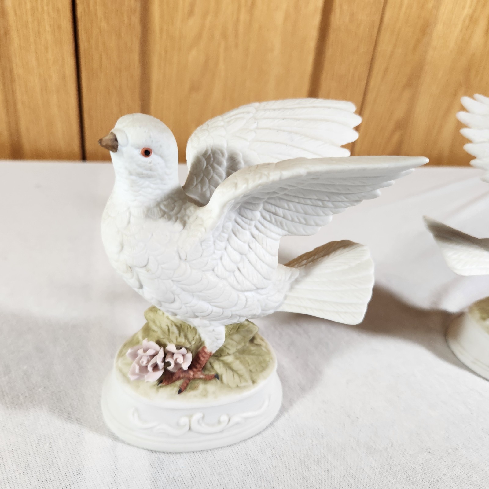 Vintage Napcoware 9479 Peace Doves Pair Of Figurines Birds