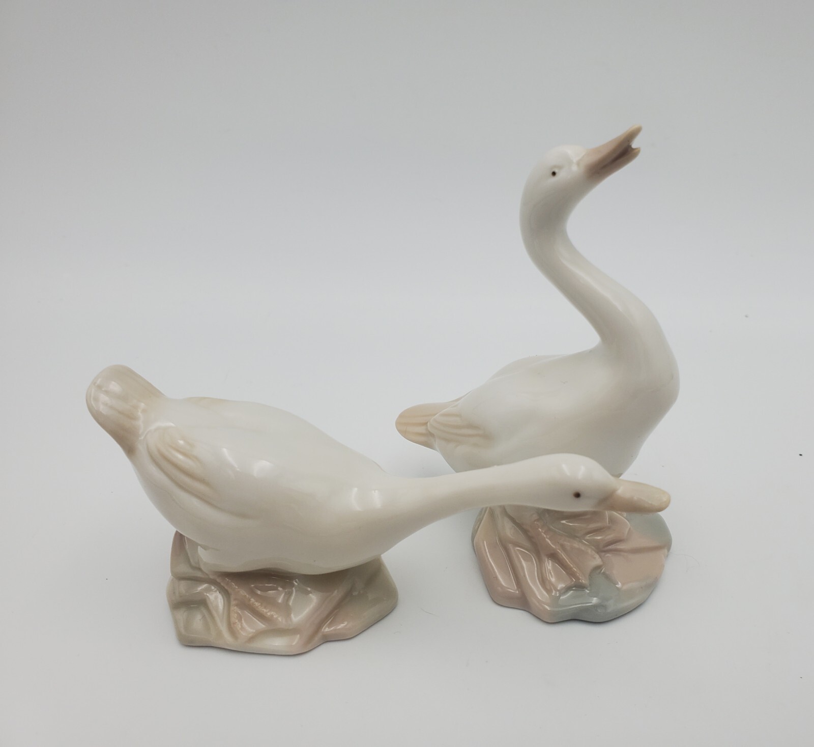2 Vintage Marbella Russ Berrie And Co 15493 Porcelain Goose Geese Figurines