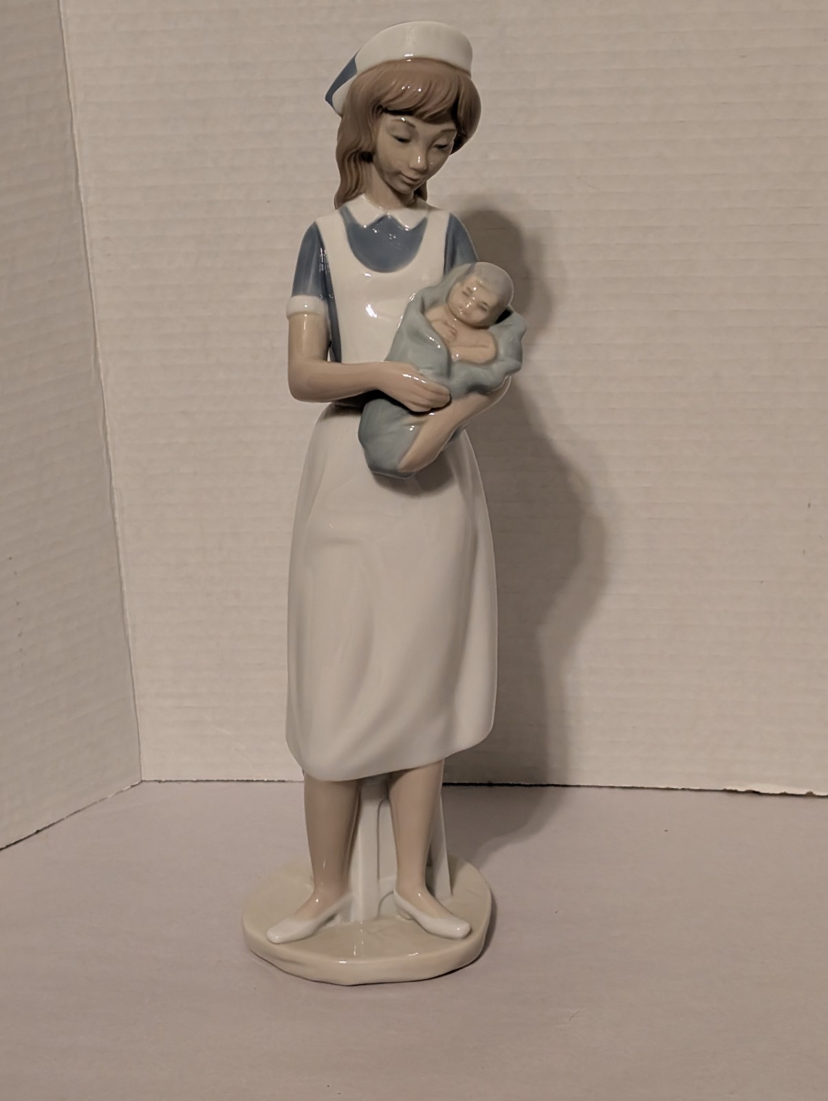LLADRO NAO 709 Nurse Retired Mint! No Box! Hard to Find! L@@K! 13.5 In