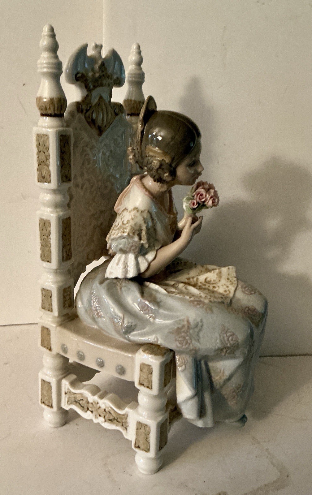 Lladro large 1396 “Appreciation” Attentive Valencian Girl Figurine **tk