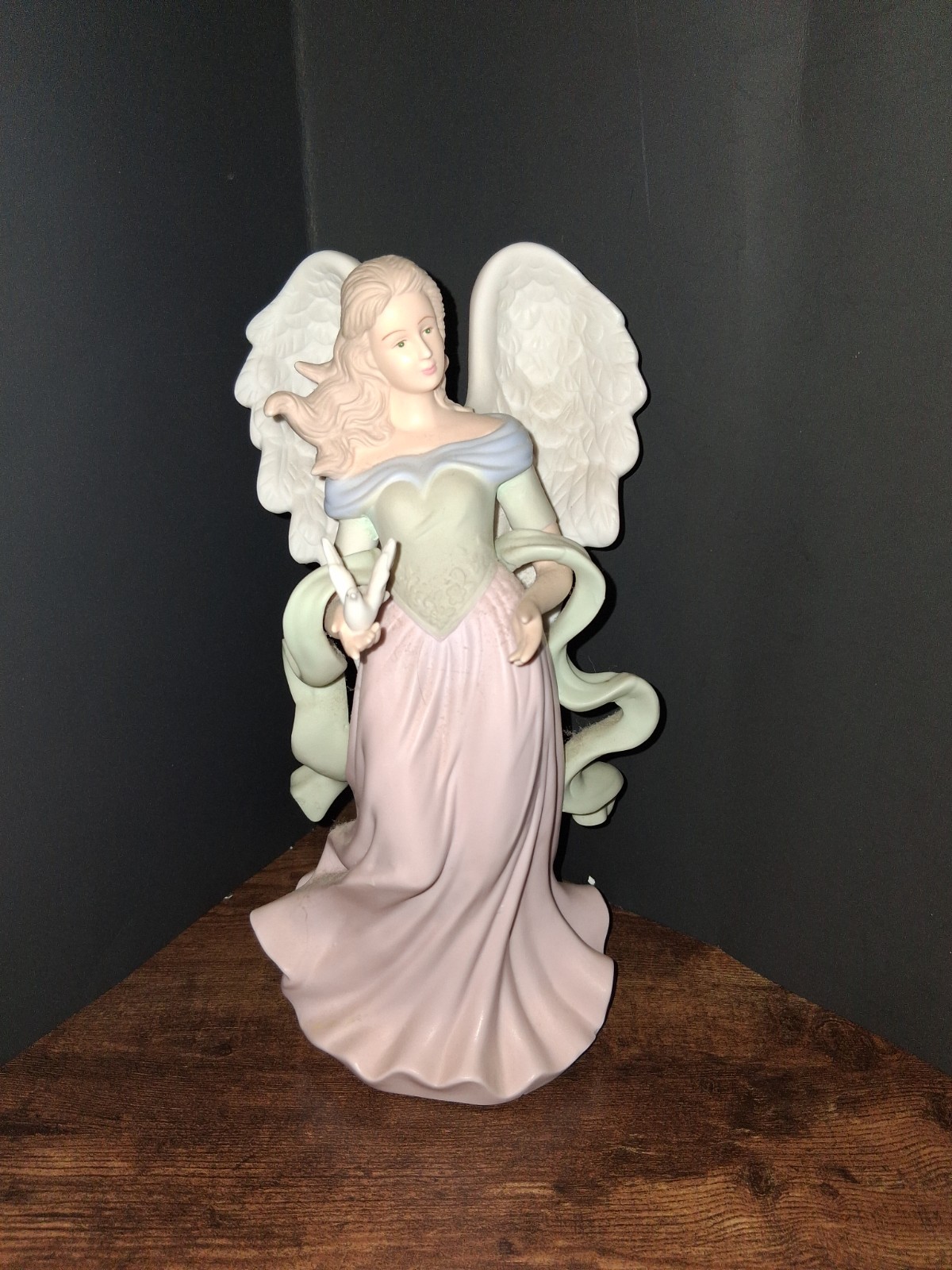 Home Interiors Charity Angel #11296-01 Porcelain Figurine 10″ Tall 2001