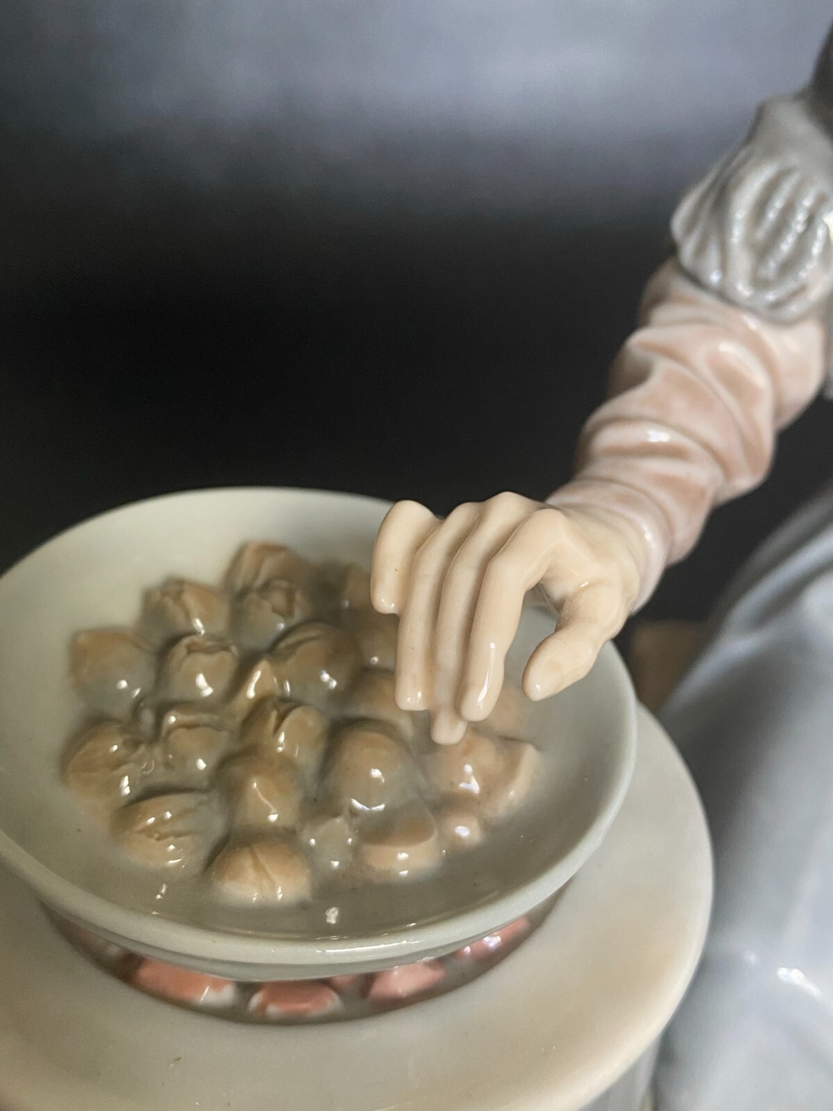 Lladro 1373 CHESTNUT SELLER street merchant old lady, retired 1981 – 9.5 inch