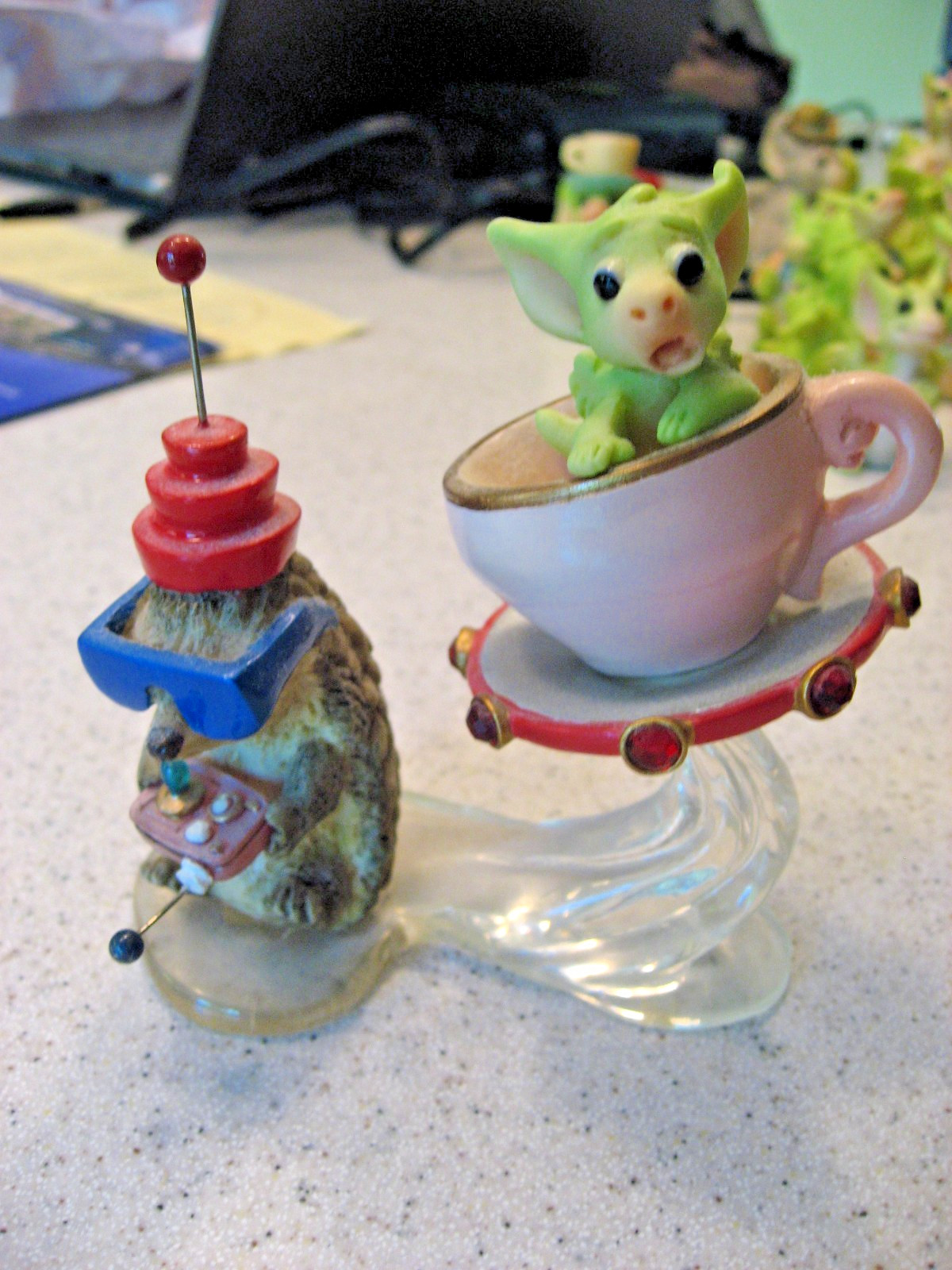 Real Musgrave Pocket Dragons Radio Controlled Flying Saucer Figure 2005