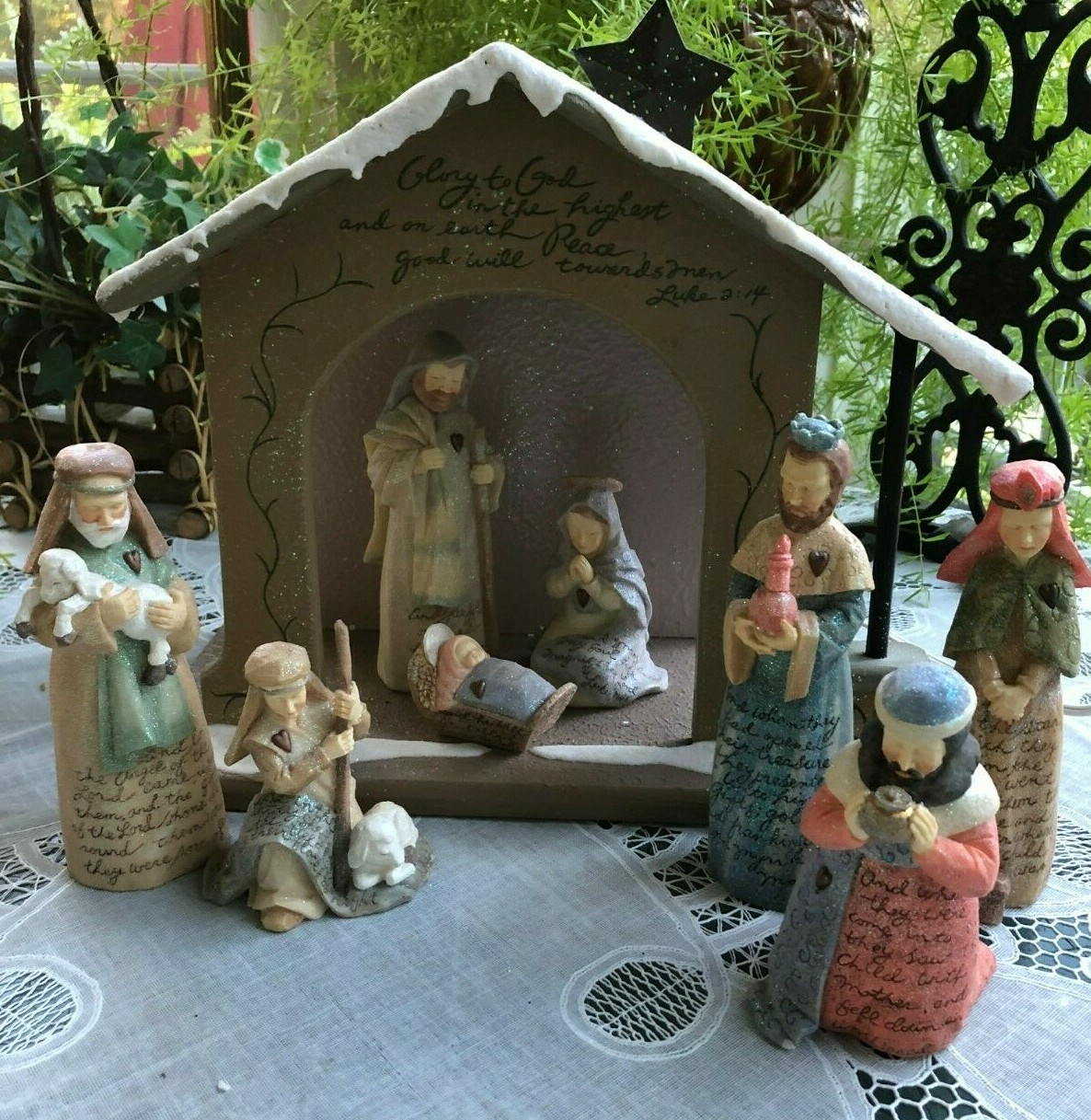 FOUNDATIONS 9 PIECE LIGHTED NATIVITY SET
