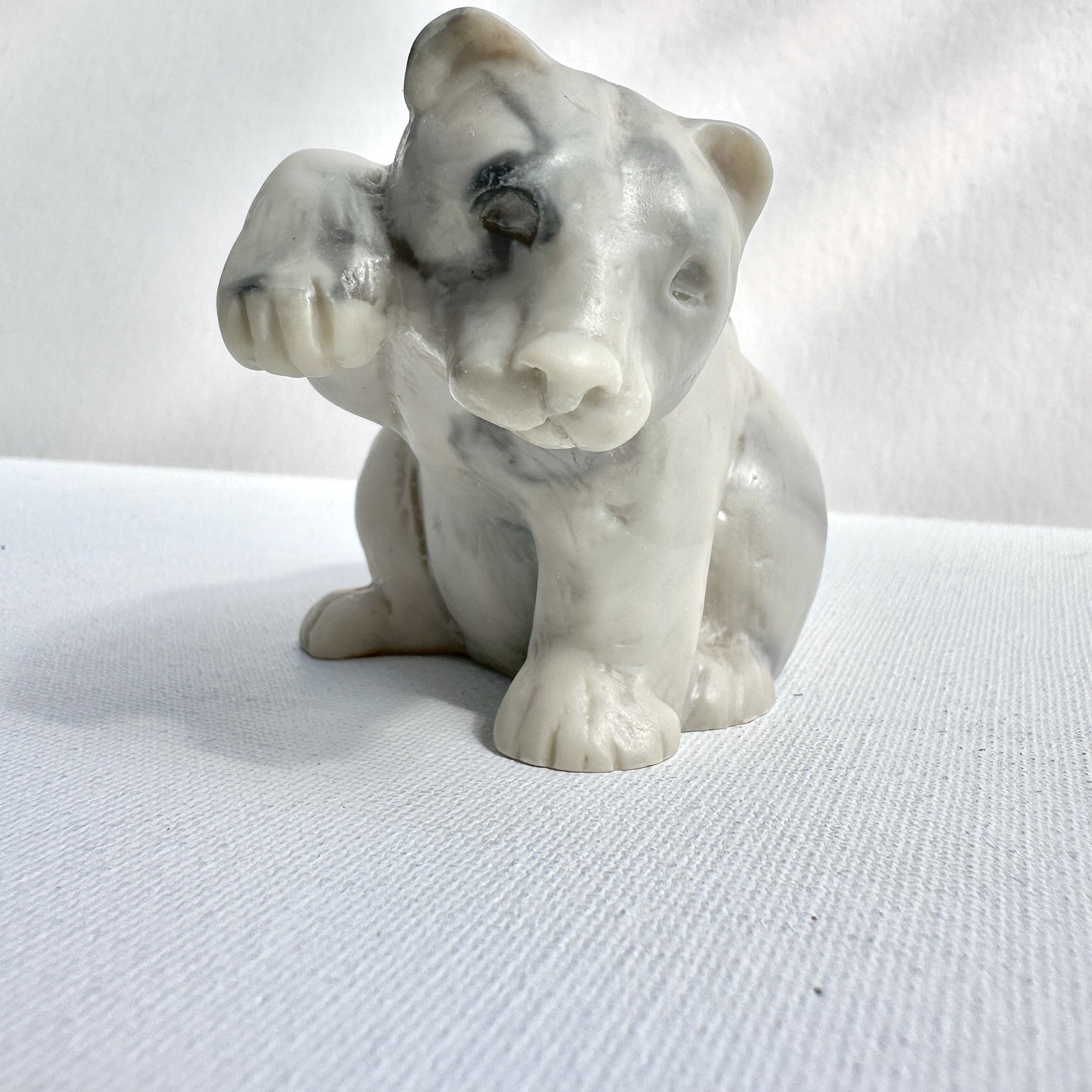 Faux Marble Resin Polar Bear, Off-White/ Gray Carved Marbled Stone Look EUC