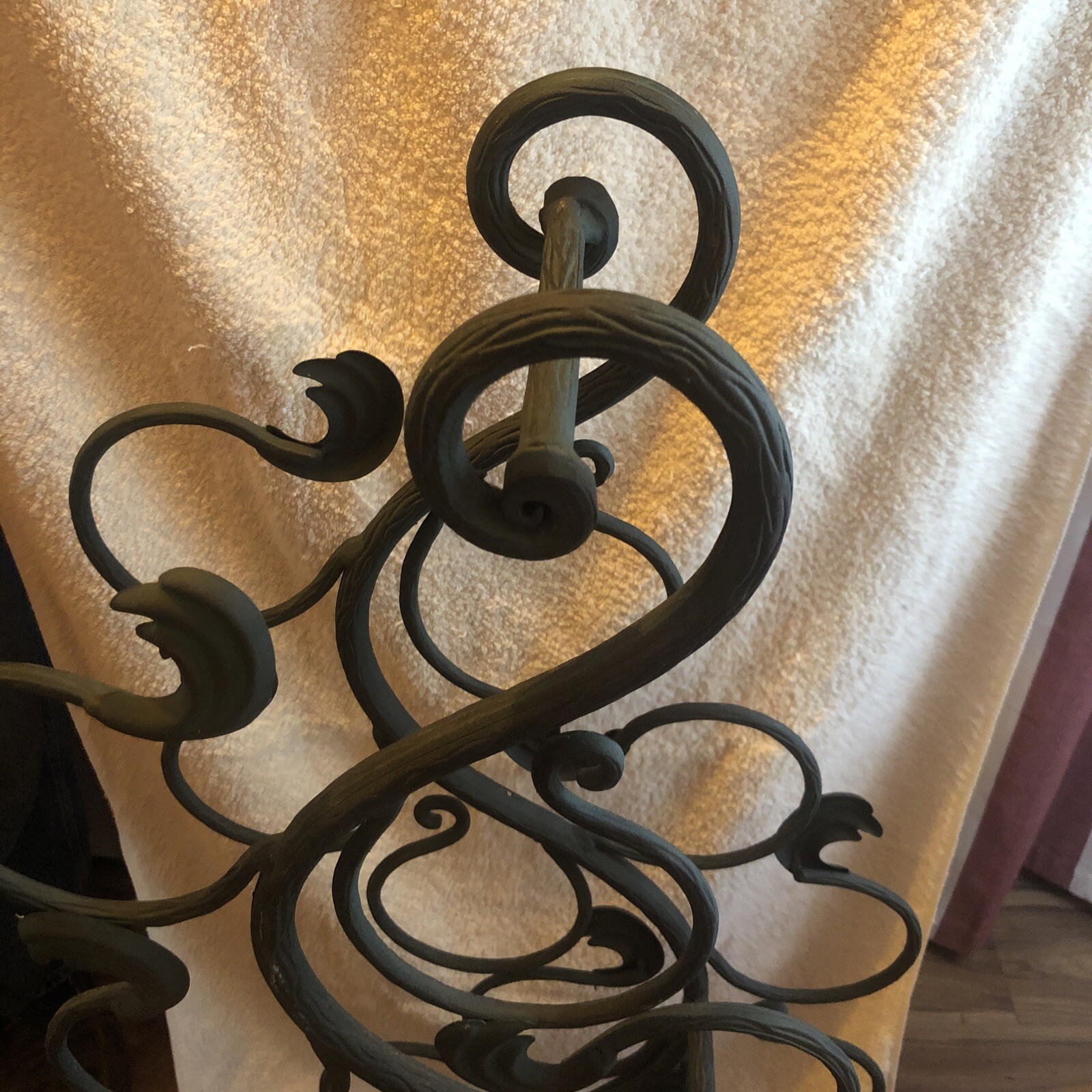 Wrought Iron Wine/Towel Rack Free Standing Victorian Scroll Green Tone Leaf
