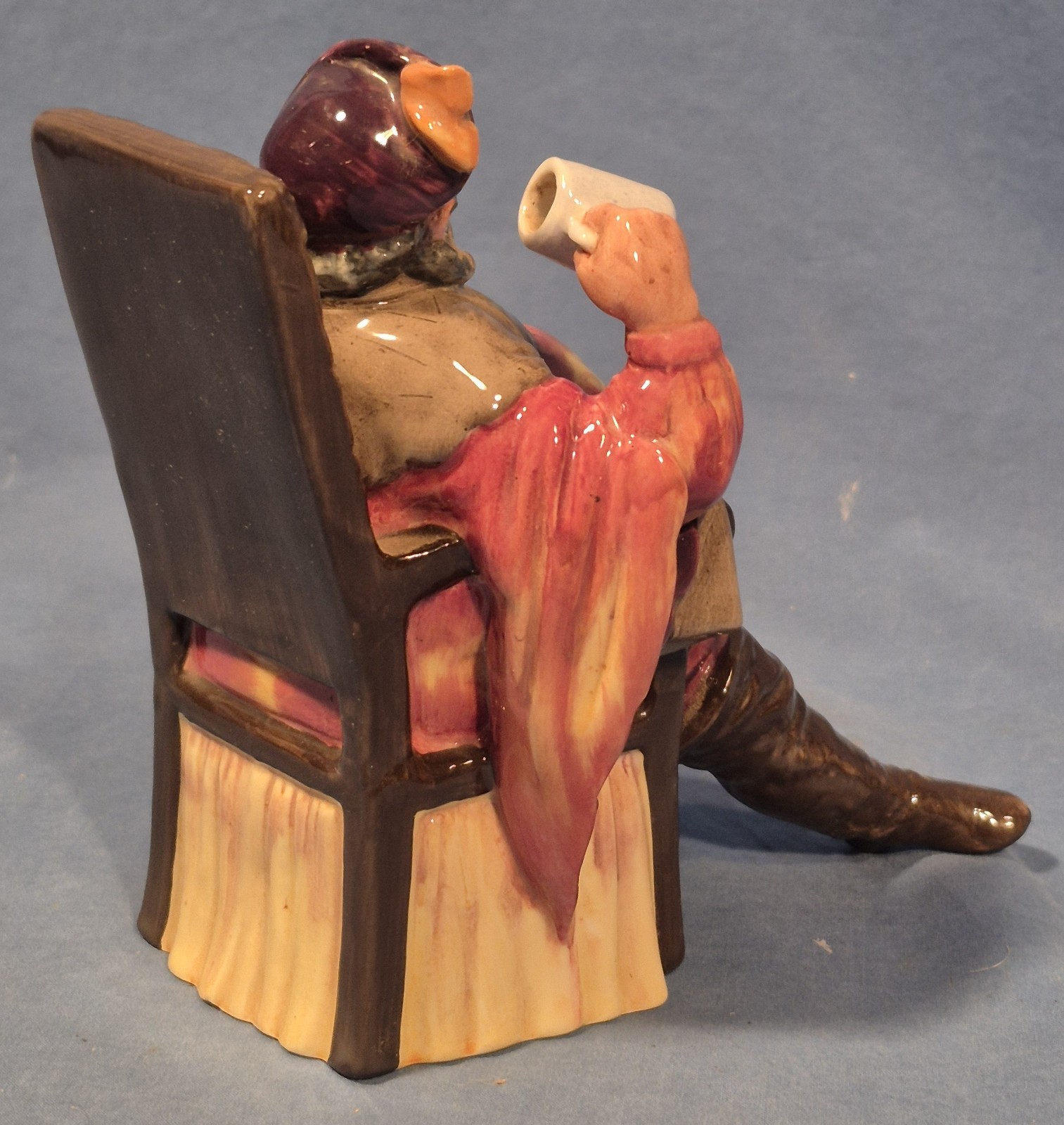 Royal Doulton Figurine The Foaming Quart, HN 2162, 5 1/2″ Tall