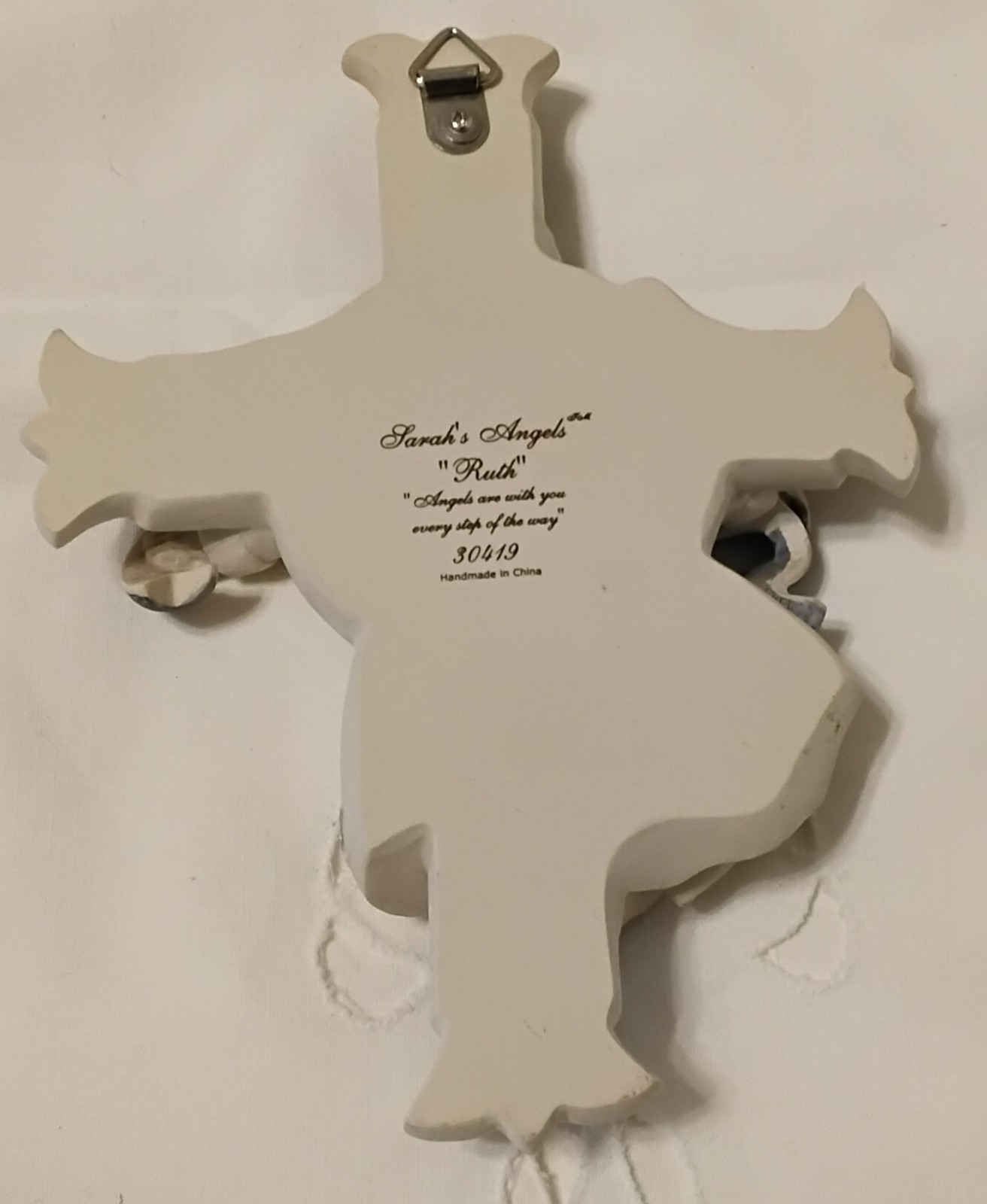 Sarah’s Angels 2001 Cross figurine wall decor