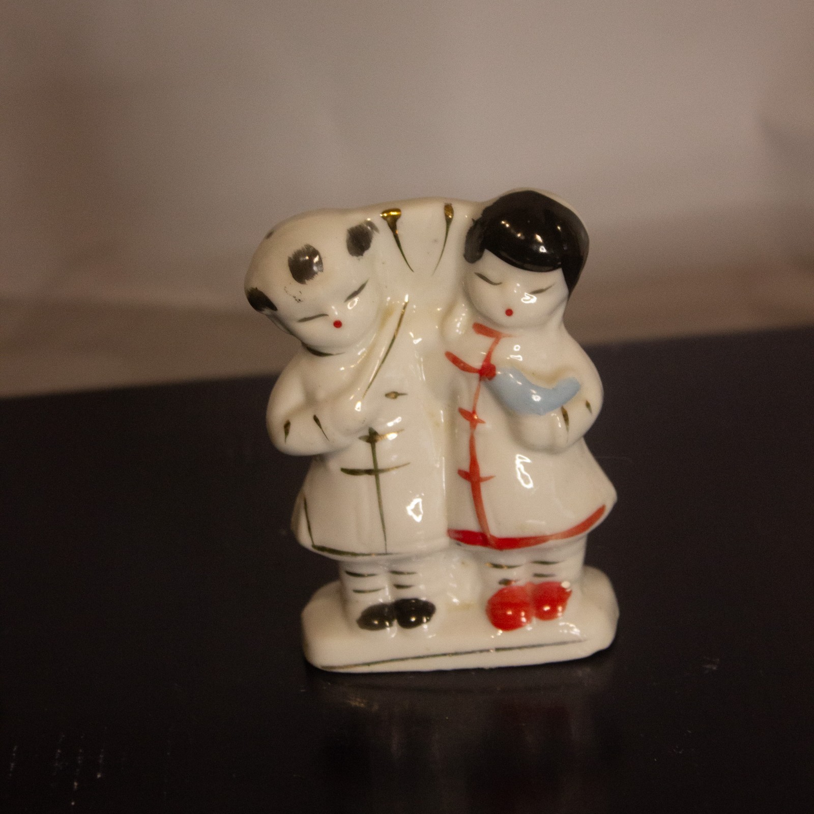 Asian‑Style Ceramic Figurine | Two Figures Under Umbrella | 3.25” Japan‑Style