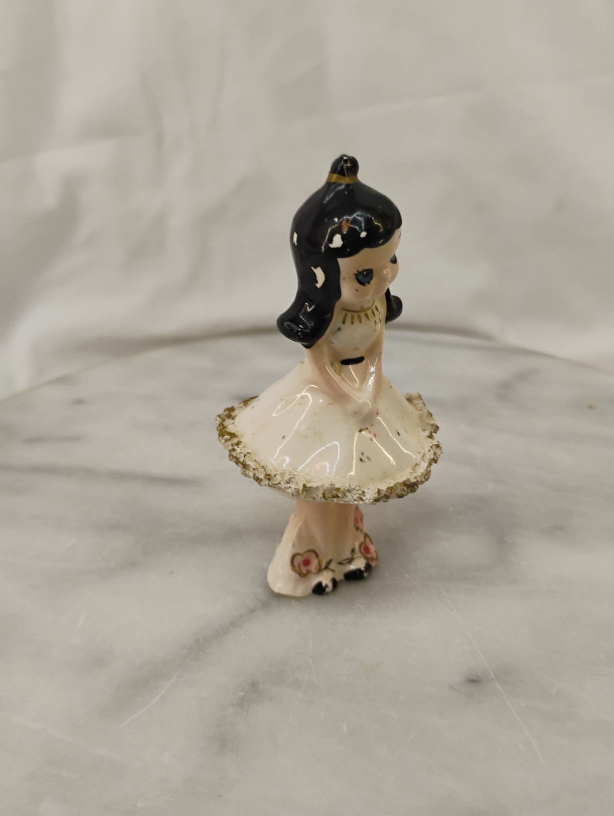 Vintage Ceramic Girl Figurine 3.5″