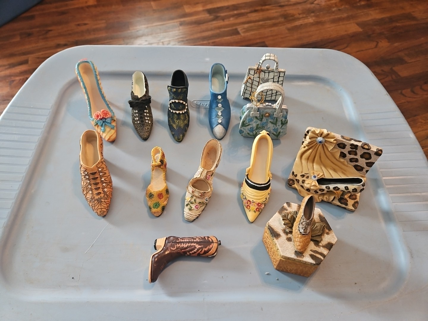 Vintage 1999 Kingsbridge My Treasures, Shoe Figurine, Card Holder, Trinket Box