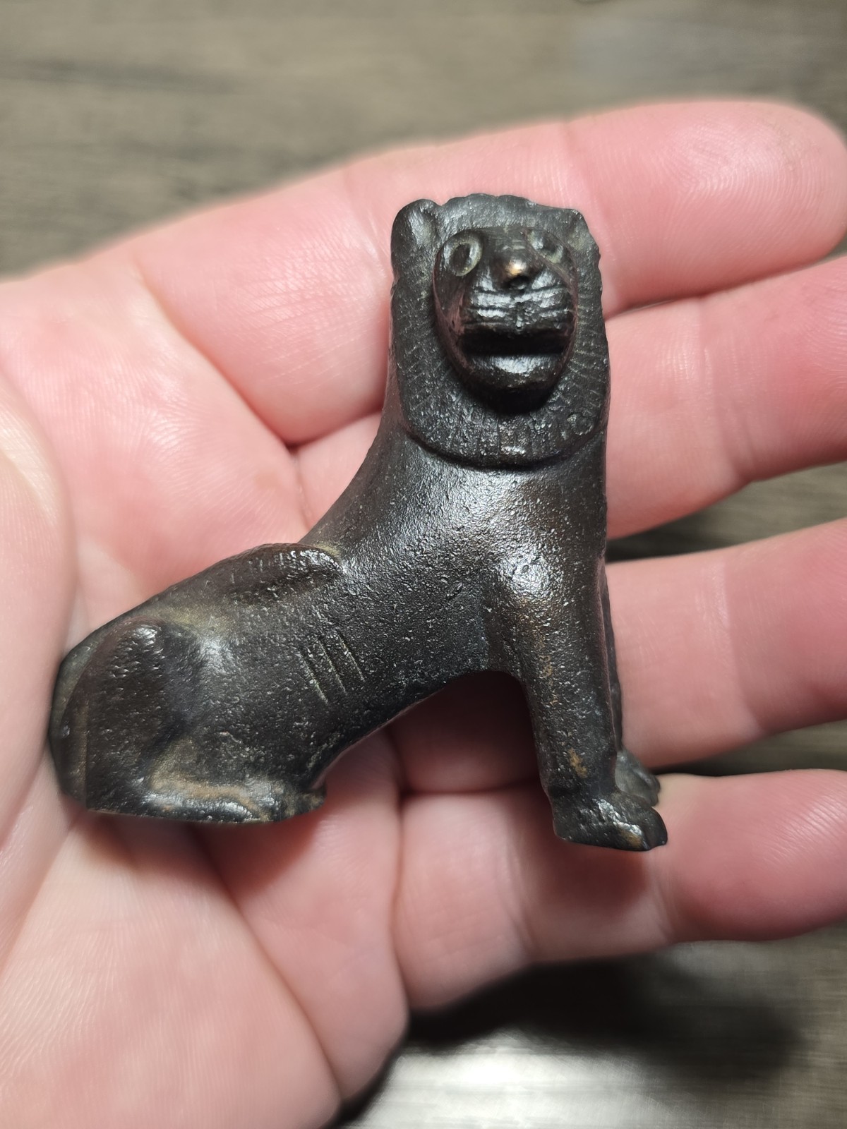 MMA Metropolitan Museum of Arts Carved Lion Statue Figurine 5oz 2.25 x 2.5″ MINT