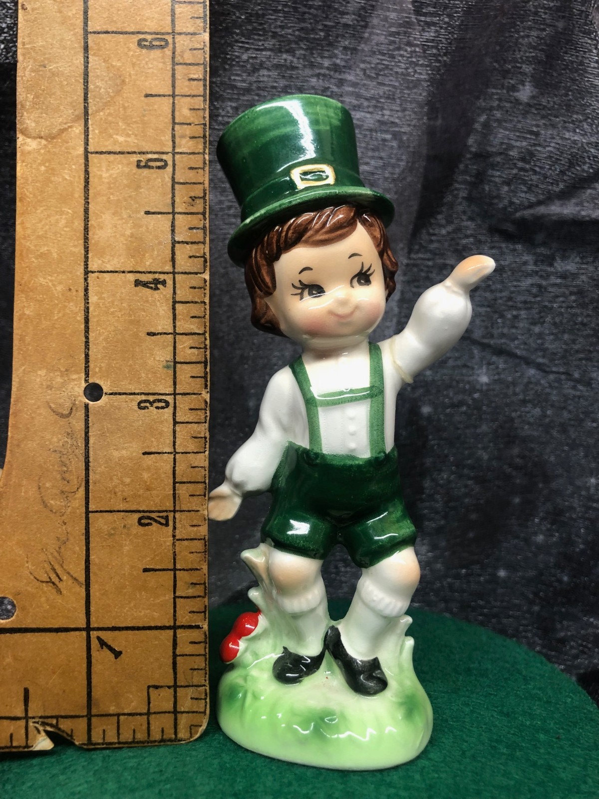 VTG LEFTON St Patrick’s Day Irish Girl Boy Figurine Leprechaun Dancing Kissing 2