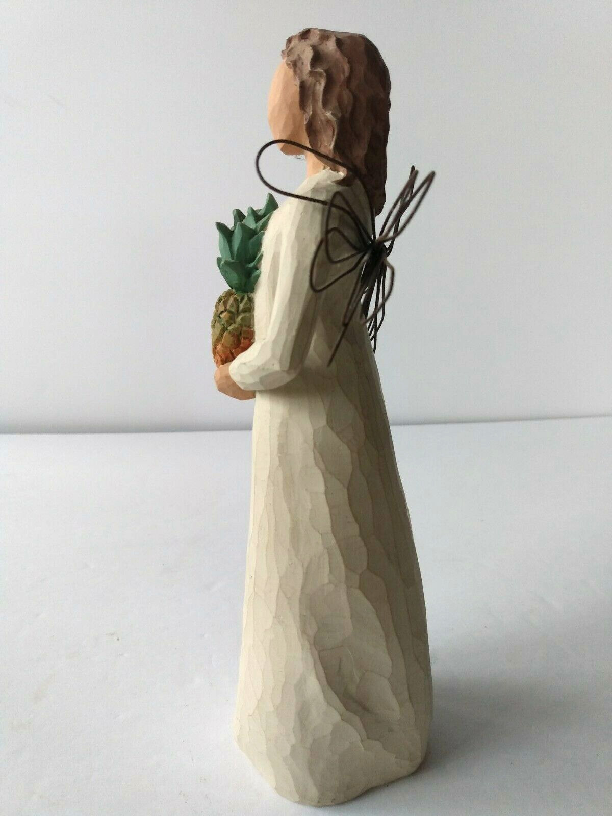 2002 DEMDACO WILLOW TREE Pineapple Welcoming Angel Figurine 8″ Tall