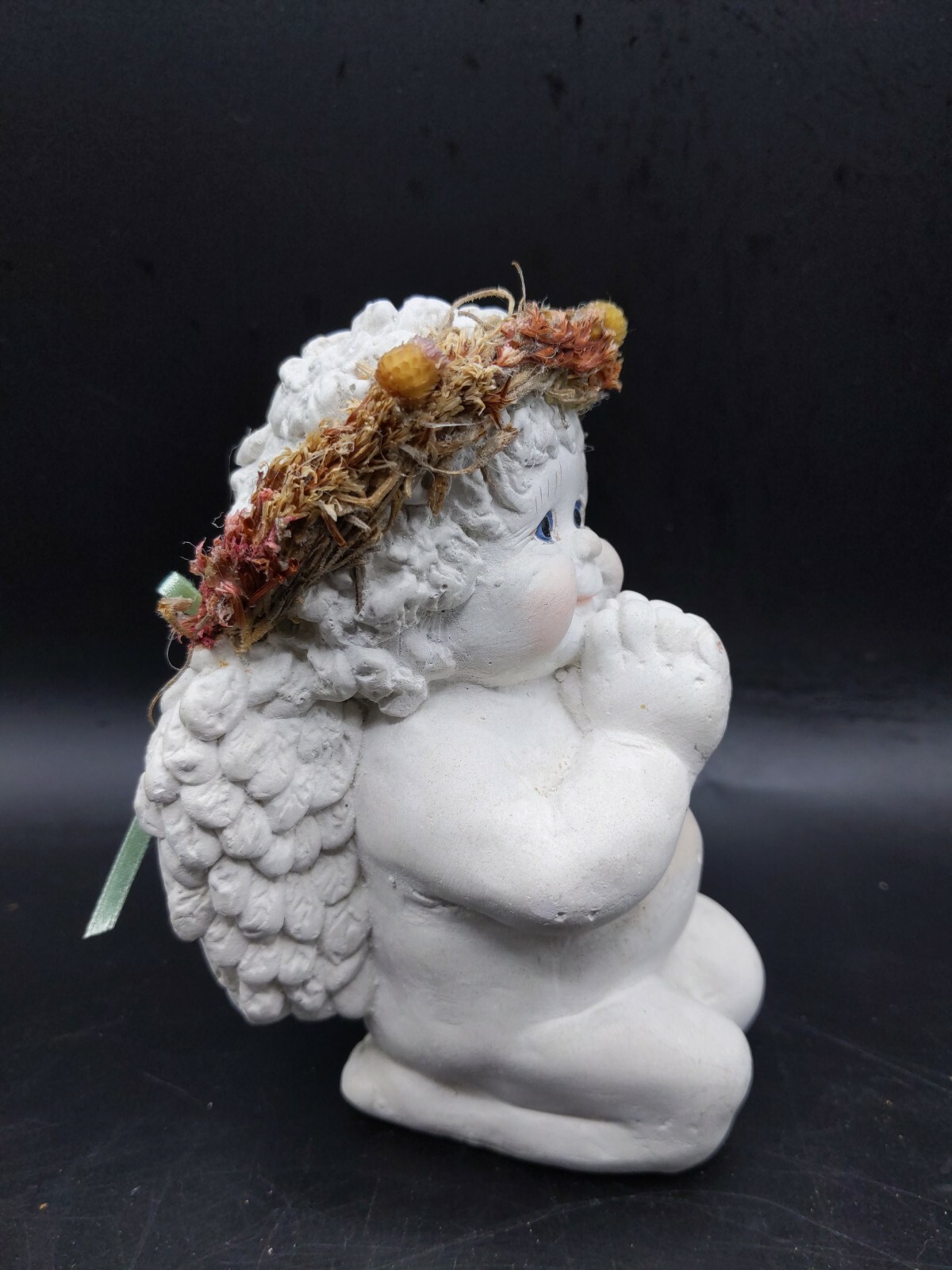 Collectible DREAMSICLES Kneeling Praying Angel Cherub 1994 YEAR