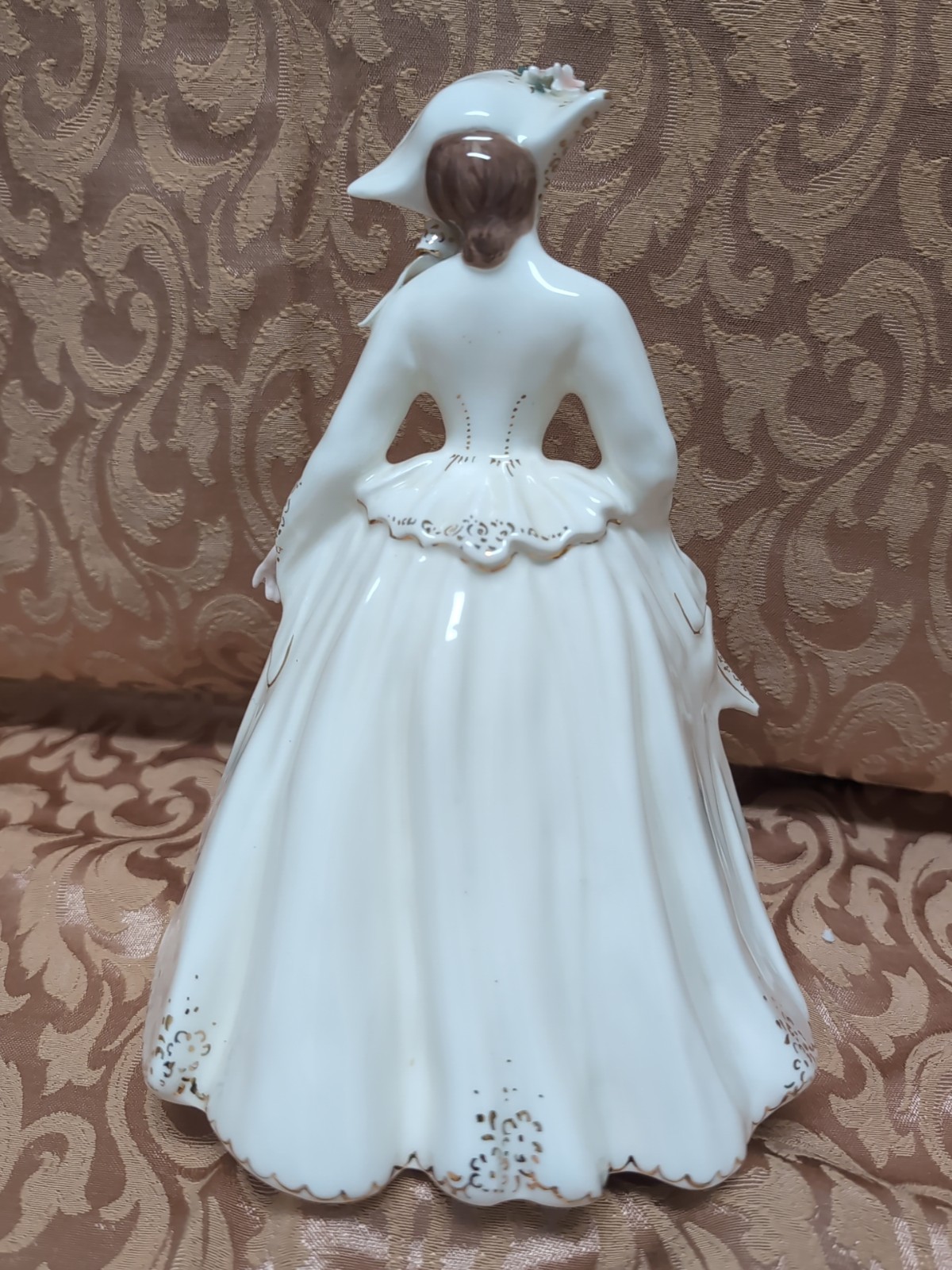 Lovely Florence Ceramics Pasadena ” Charmaine” White & Gold