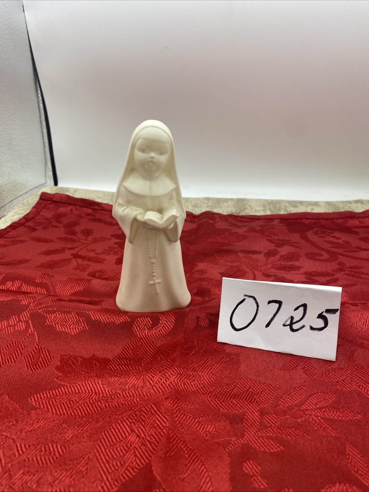 White Singing Nun Figurine 5 Inches Tall Unsure Of Material, But Breakable