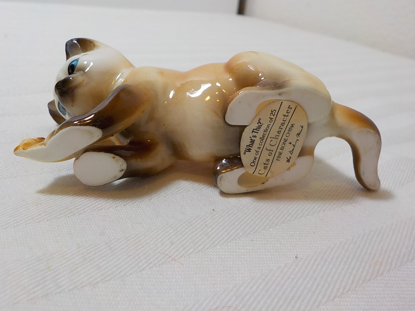 CATS OF CHARACTER DANBURY MINT FIGURINE “WHAT’S THIS?”