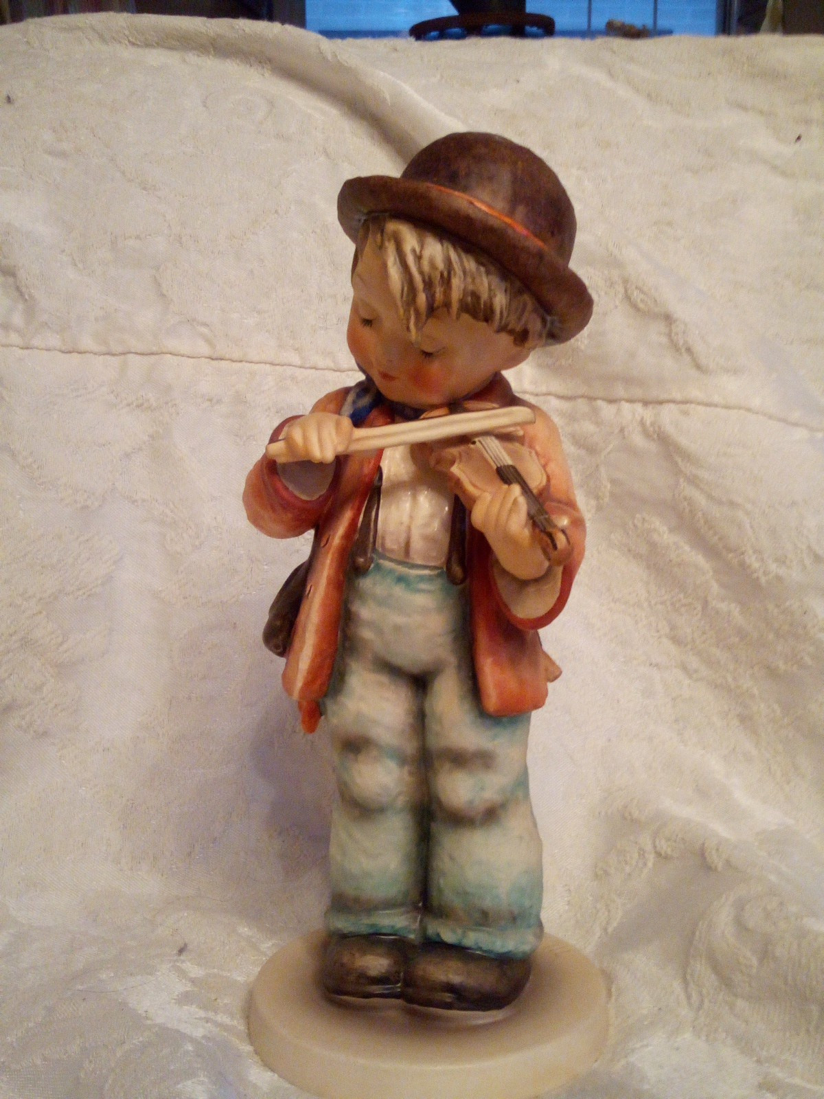 Goebel Hummel Figurine Boy #24 11 And 1/2 In 1972 Little Fiddler