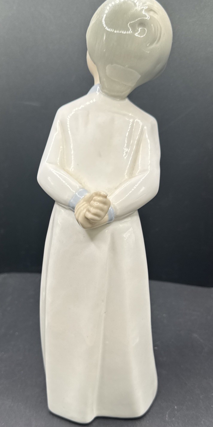 Vintage Nao Lladro Zaphir Spain ‘Kissing Boy’ Porcelain Figurine #4869 9.5″