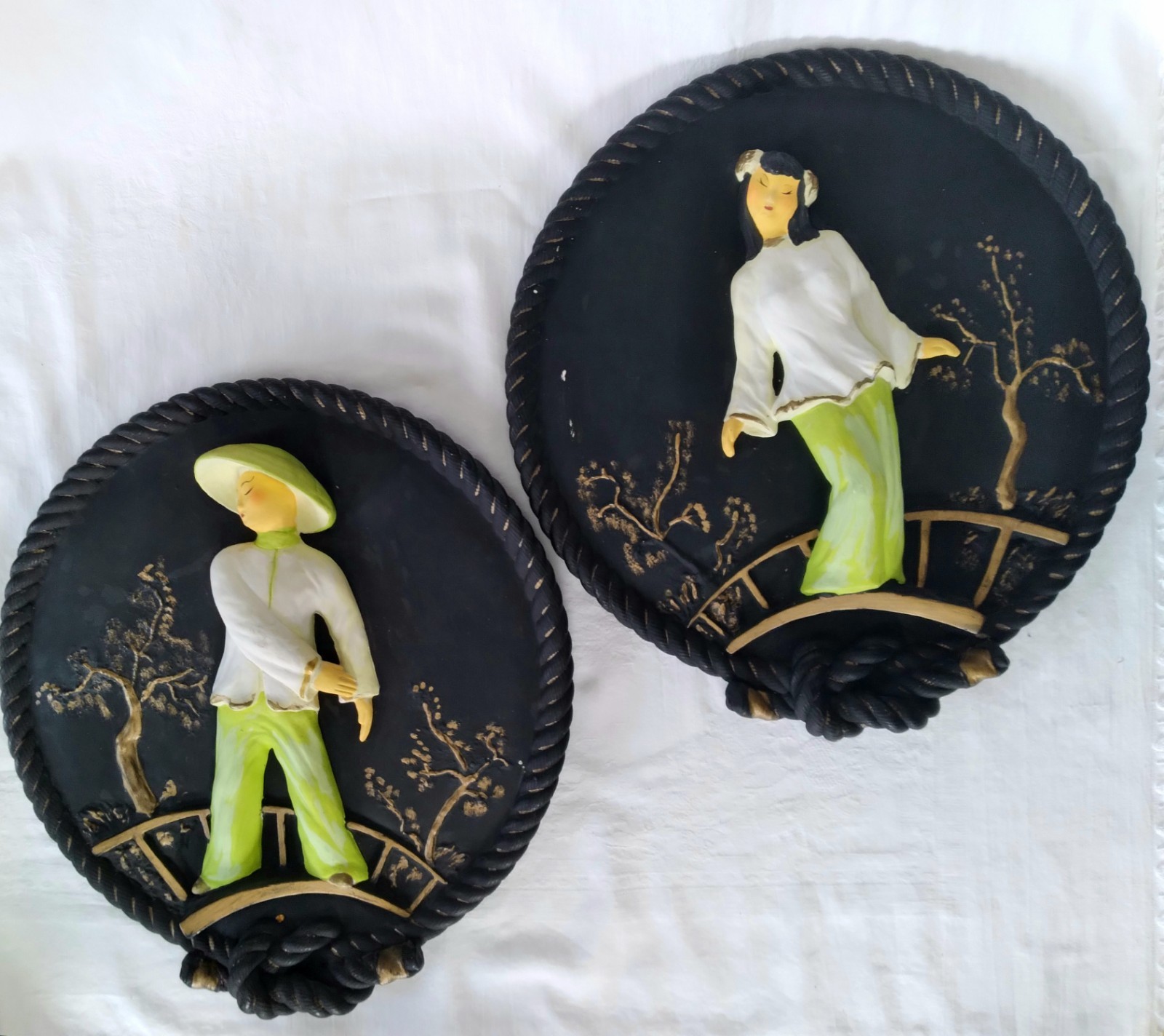 Pair Vintage MCM Chalkware Wall Plaques Asian Couple 3-D Relief 1950s Rope Edge