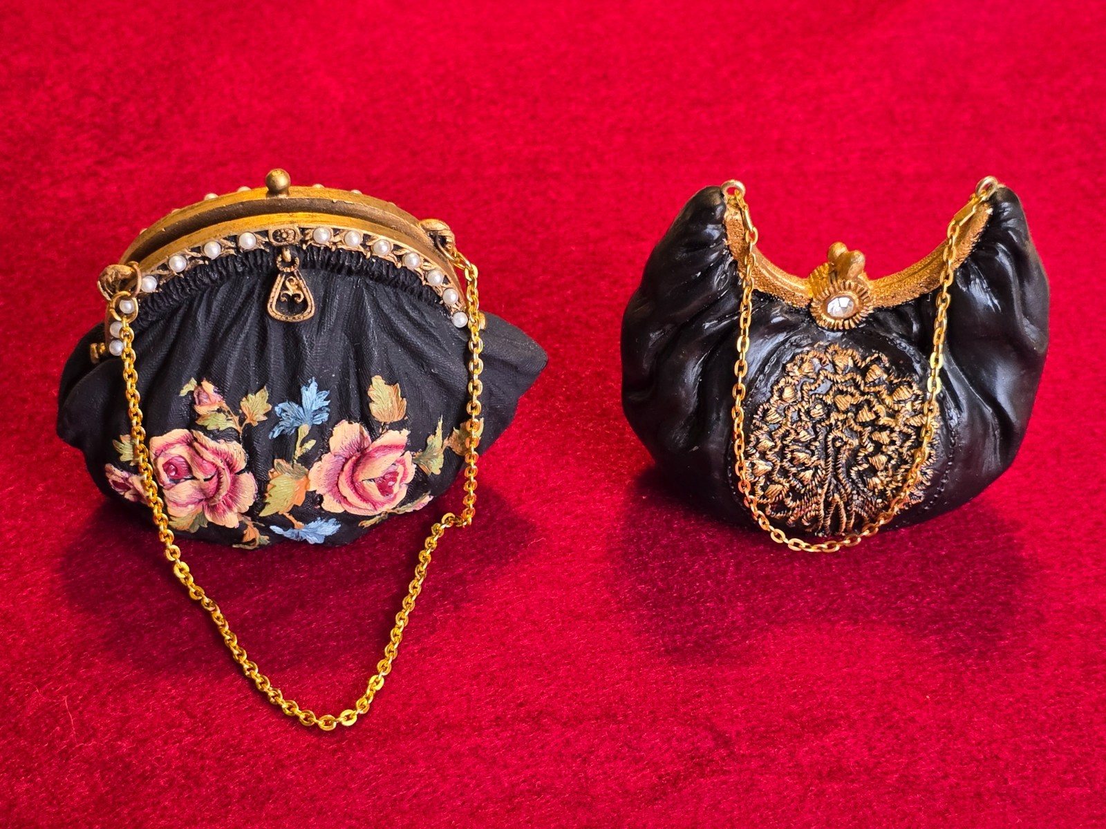 Vintage Miniature Decorative Handbag Figurines w/ Gold Chain Gold Tone High Heel