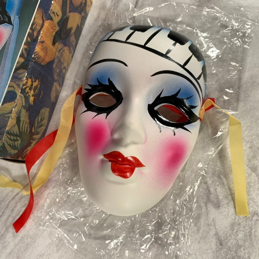 Vintage Painted Porcelain Face Mask Wall Hanging Decor Red Lips New, 3″x4″