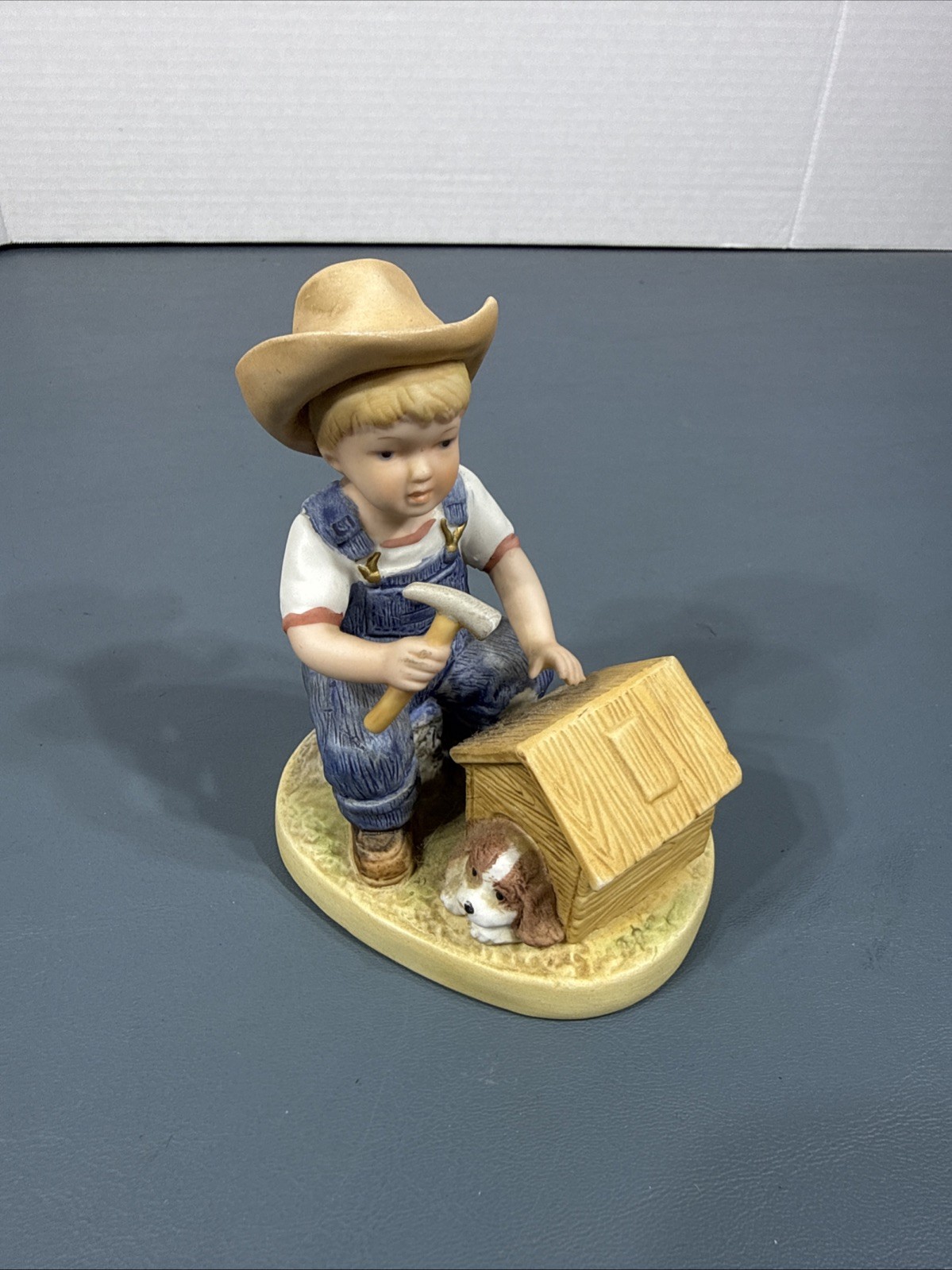 1985 Home Interiors HOMCO Denim Days PUPPY LOVE Boy Building Dog House #1503