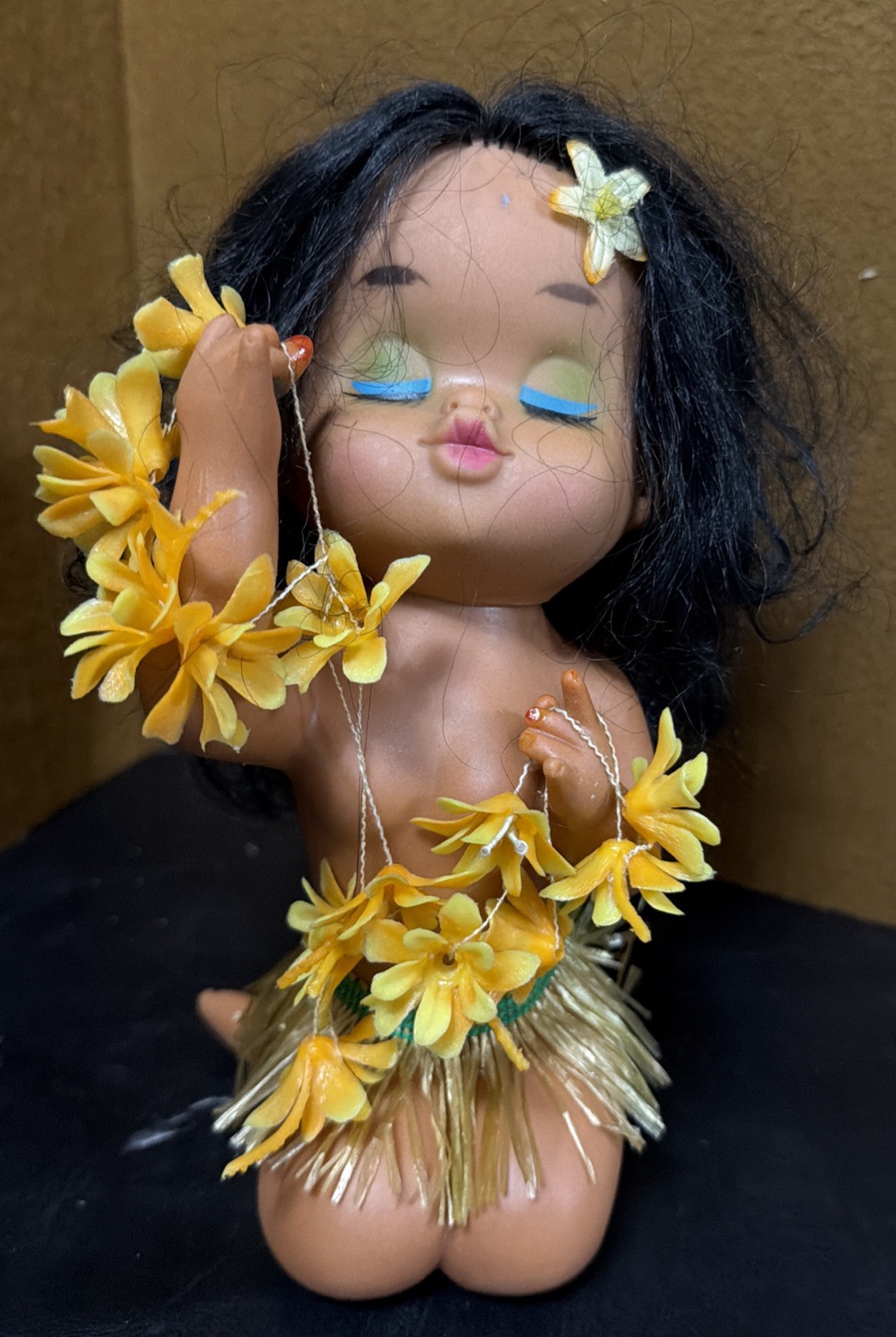 Vintage Pair Of Hawaiin / Samoan / Polynesian Boy And Girl Figures/ Dolls