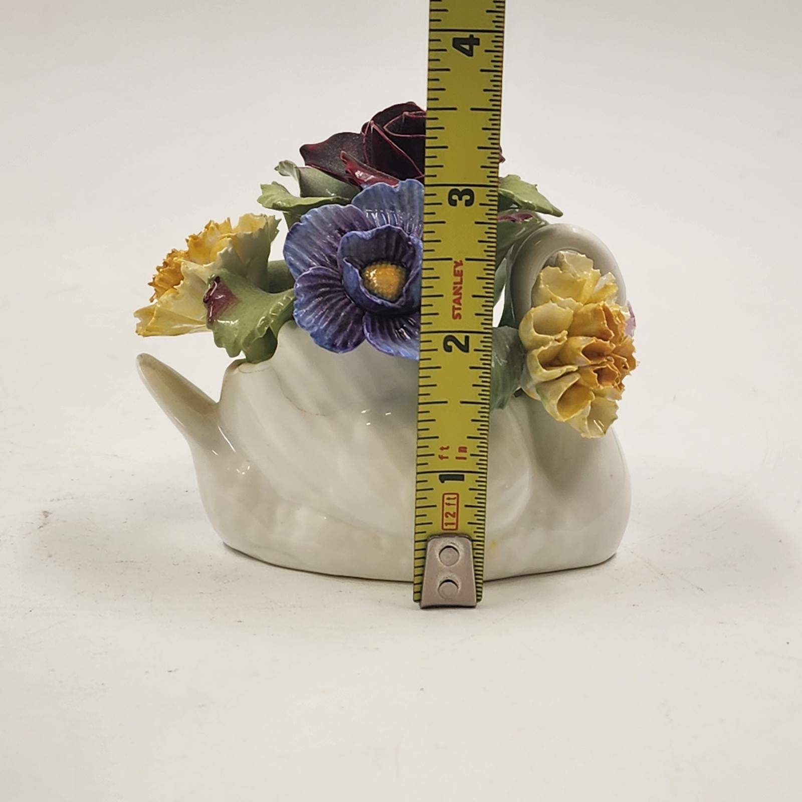 Aynsley Bone China Swan Flower Bouquet Figurine Hand Modeled England Vintage