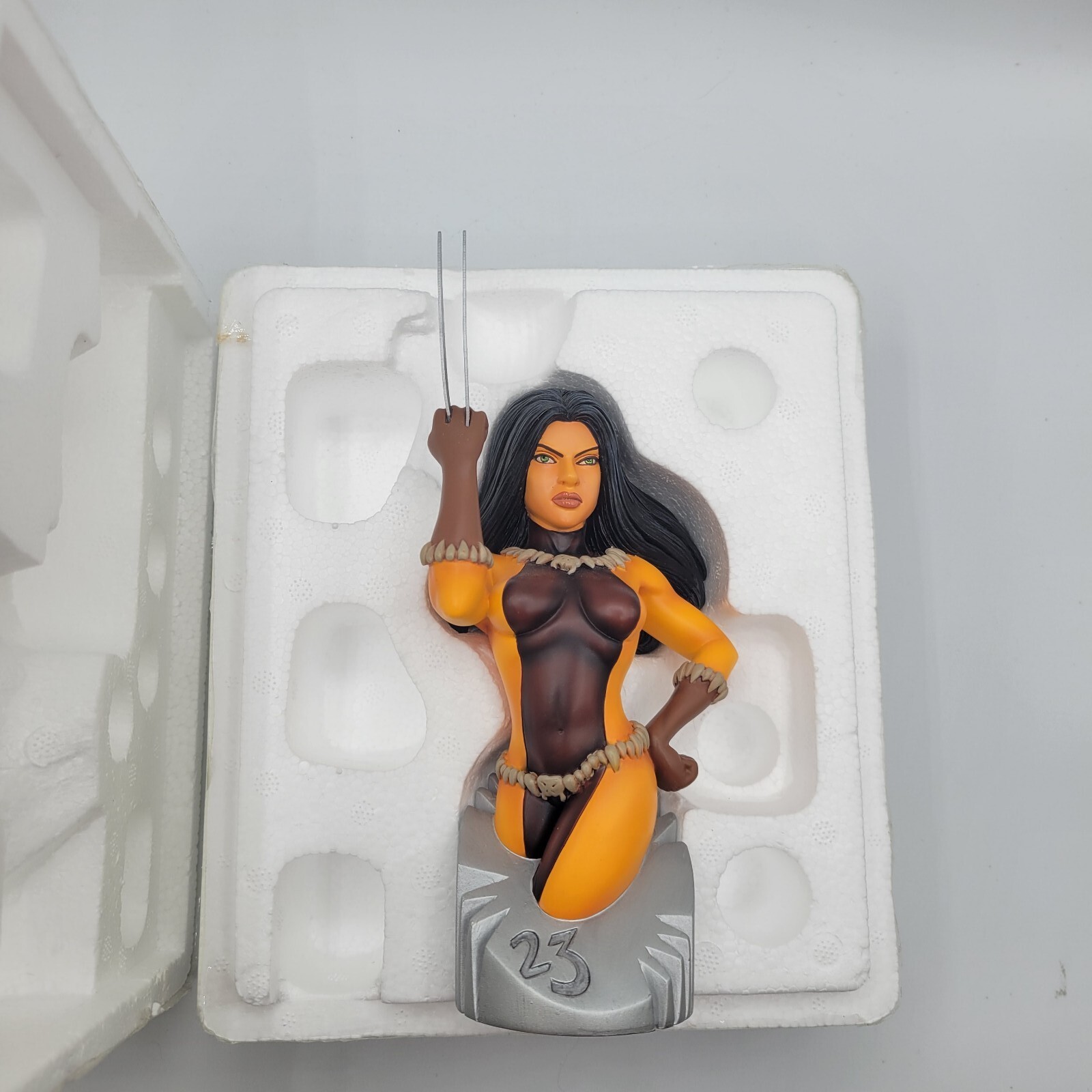 X-23 Bust Marvel Universe (2006, Diamond Select Toys) 227/2500 with COA