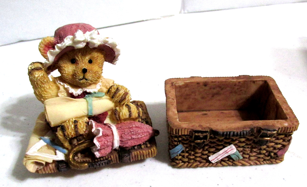 Turtle King Corp Bear Figures ( Trinket Box ) Grandma w/ Umbrella #4