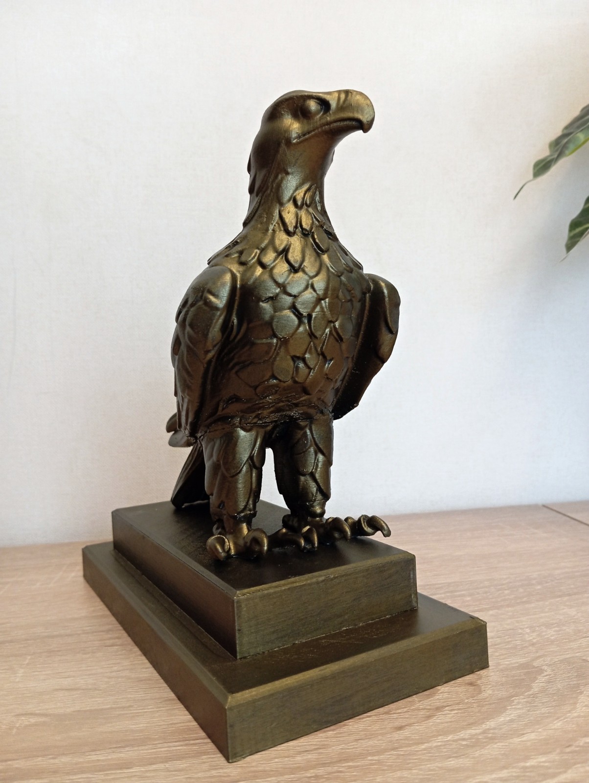 3D printed replica of German Schorfheide 1938 hunting price – eagle statue