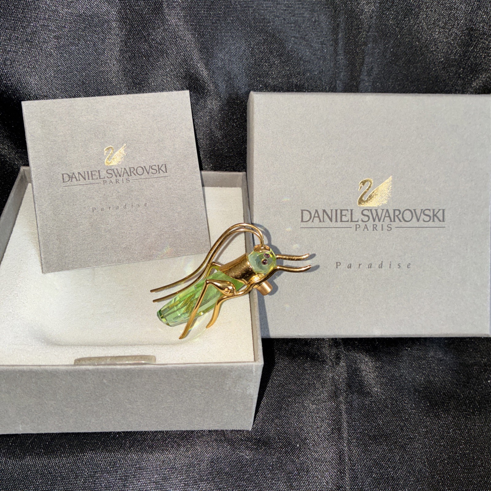 Swarovski Paradise Bug Aptera Chrysolite Grasshopper 250469 Silver W/Gold Plate