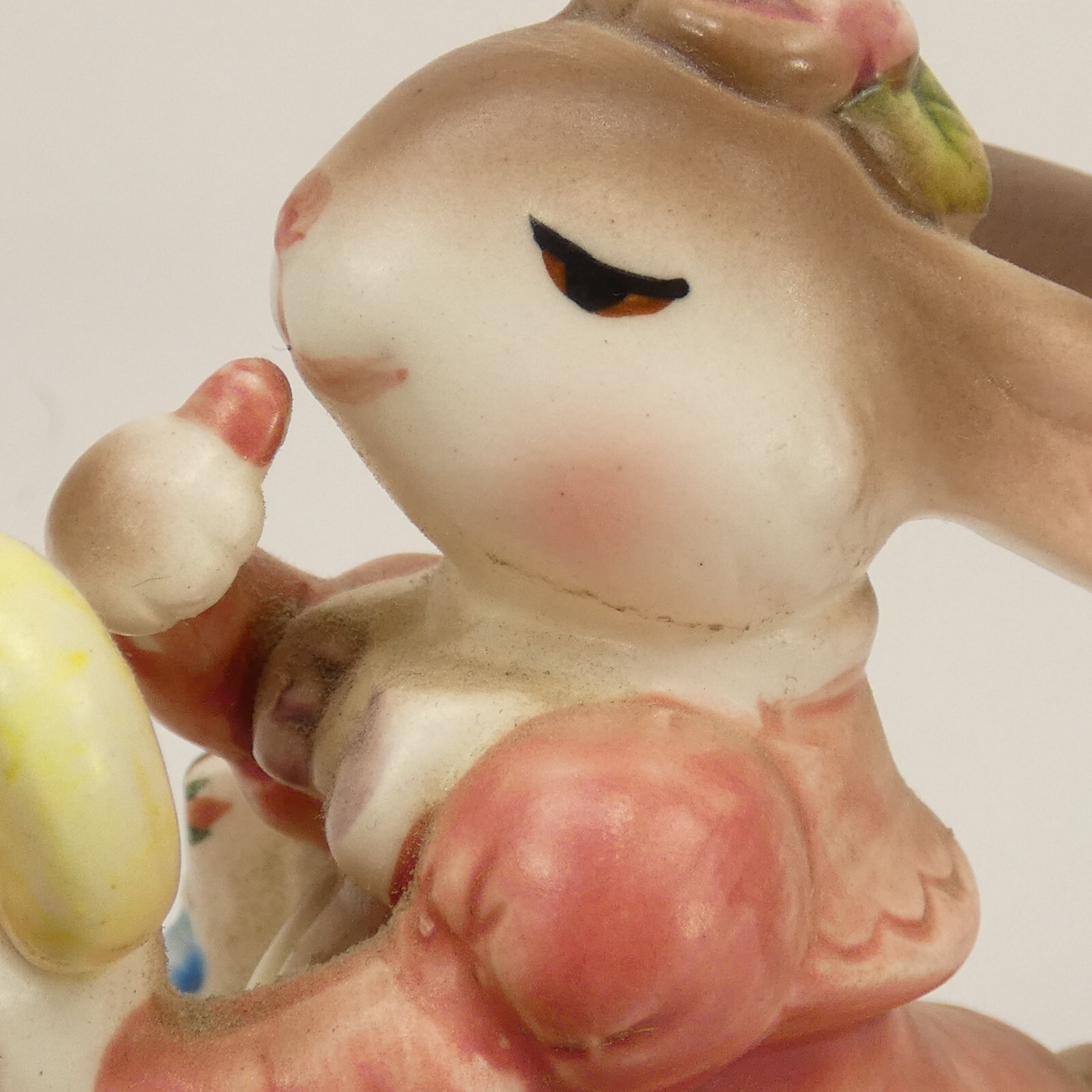 Vintage Avon Precious Moments Rabbit Figurine “Ready For An Avon Day” AEK3L