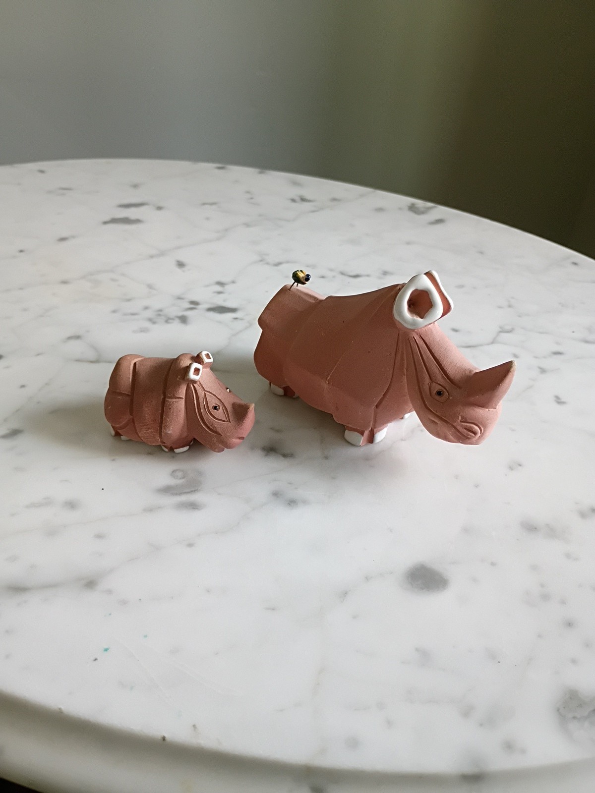 2 Pair Of Artesania Rinconada Pottery Rhino Baby And Rhino With Bird Signed