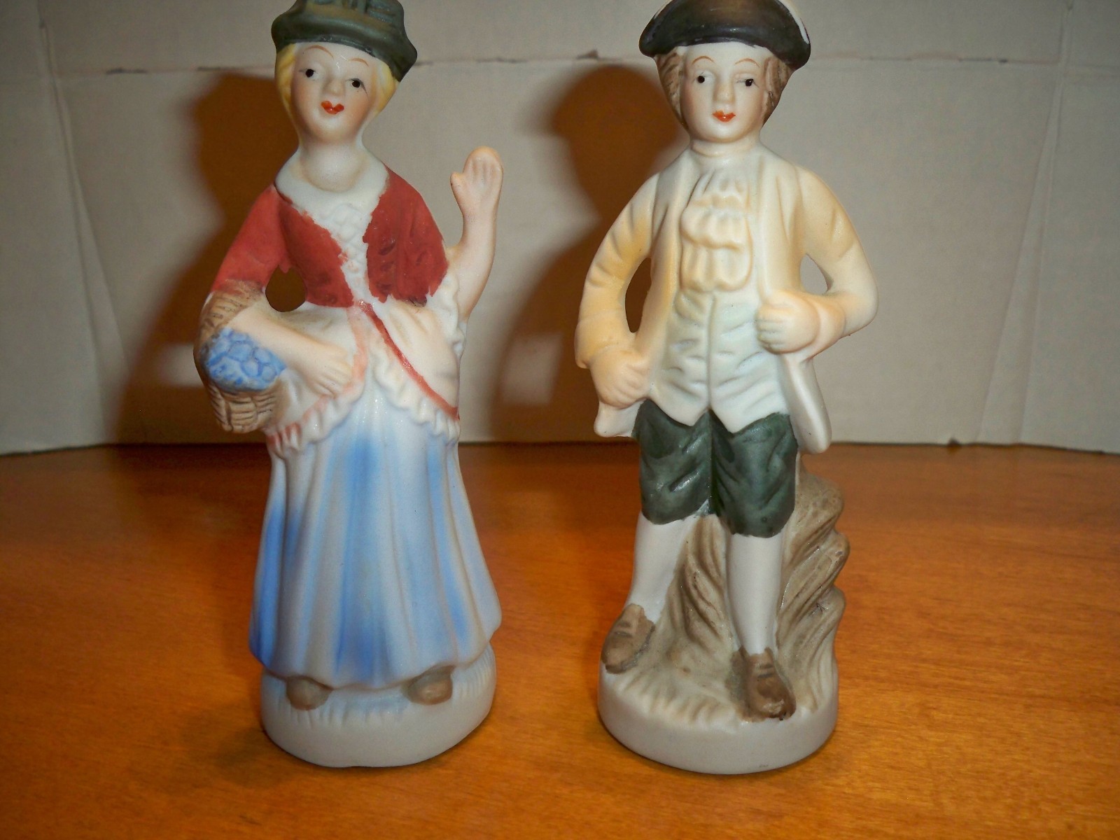 Vintage Flambro figurines Colonial Era Man Woman Figurines