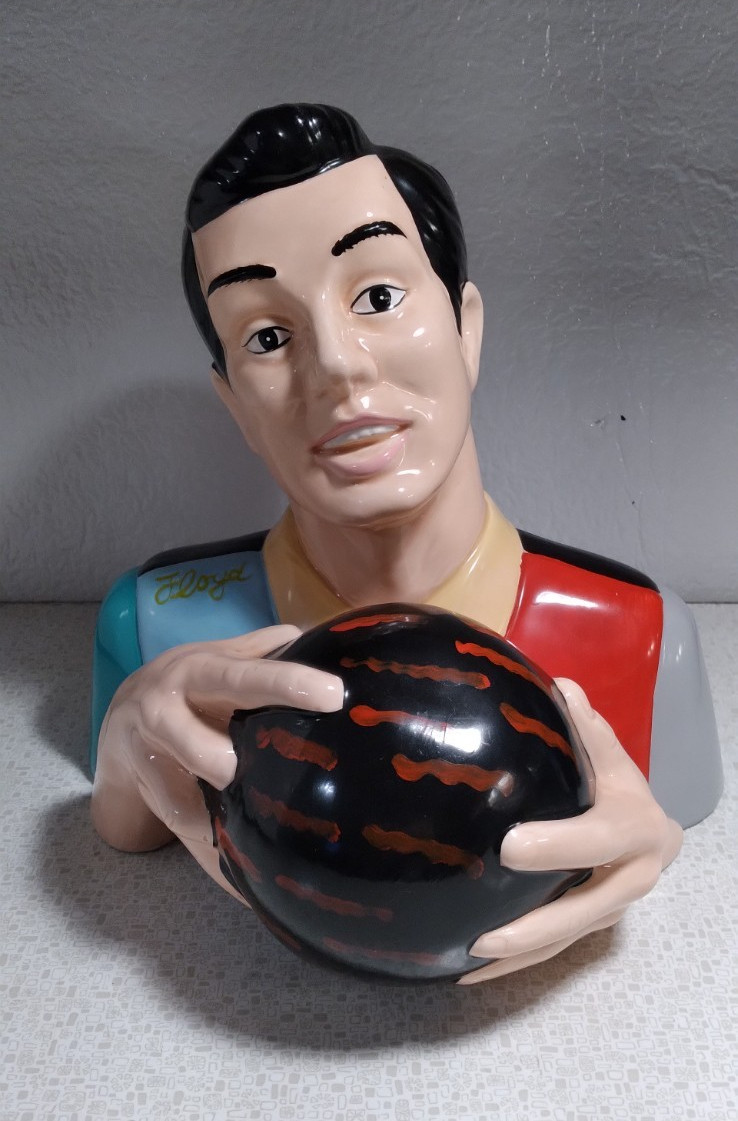 RARE 1987 LEADWORKS “FLOYD” THE BOWLER CERAMIC FIGURE, BOWLING COLLECTIBLE