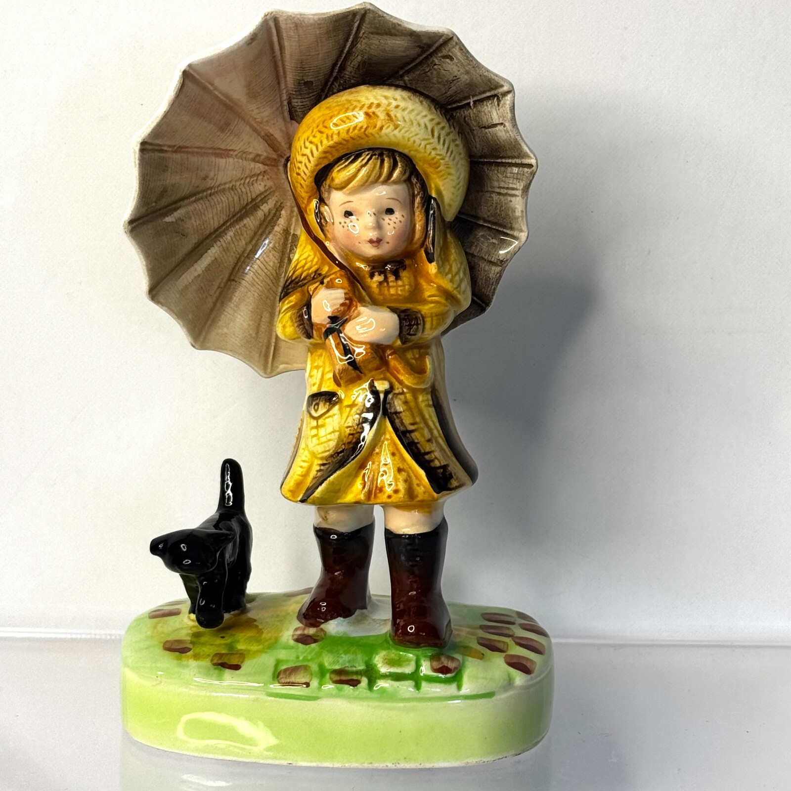 Vtg American Greetings Porcelain Ceramic 6″ Corp Girl with Umbrella Dog Figurine